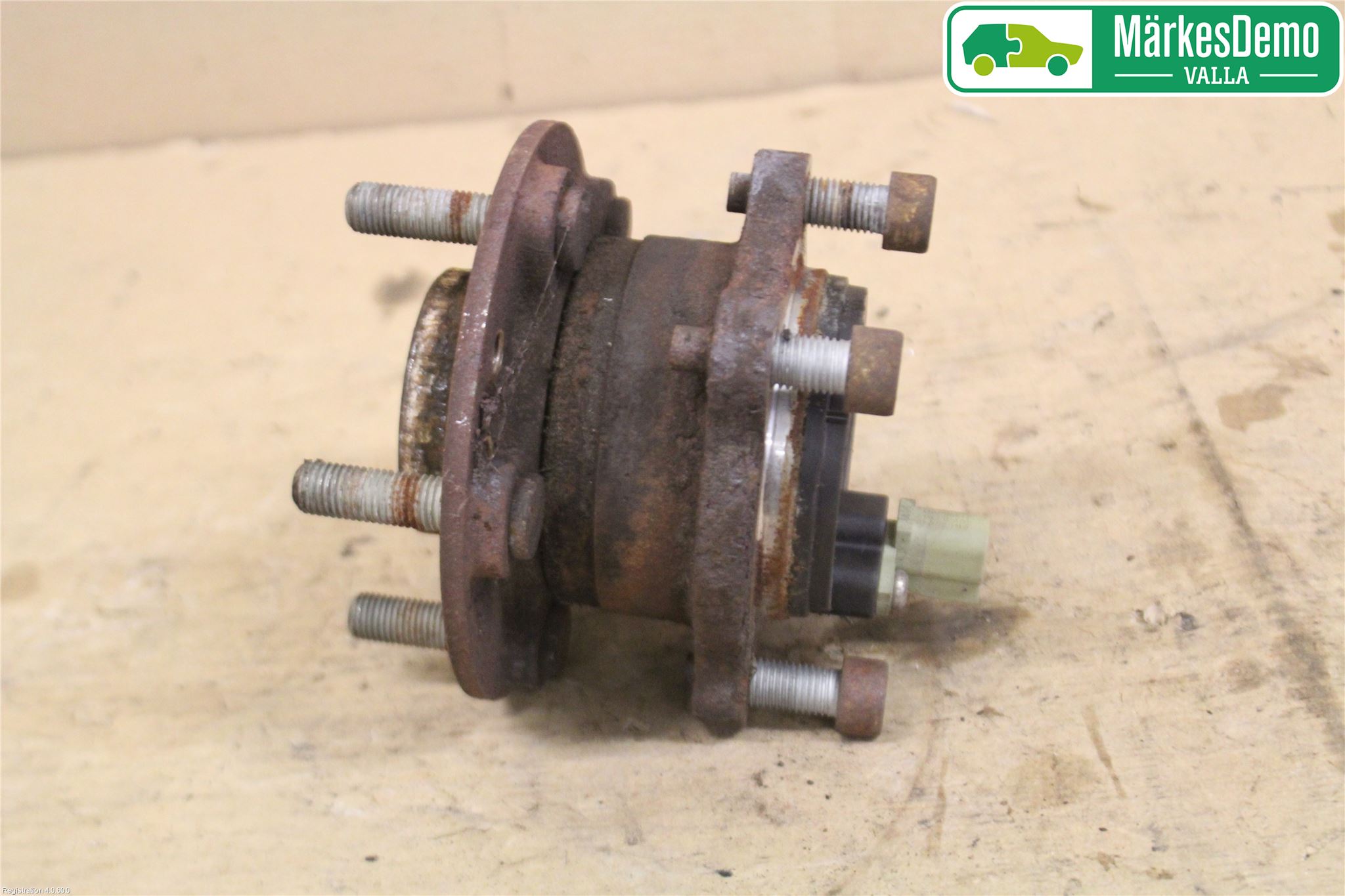 Volvo V40 12-19 Nav Bak