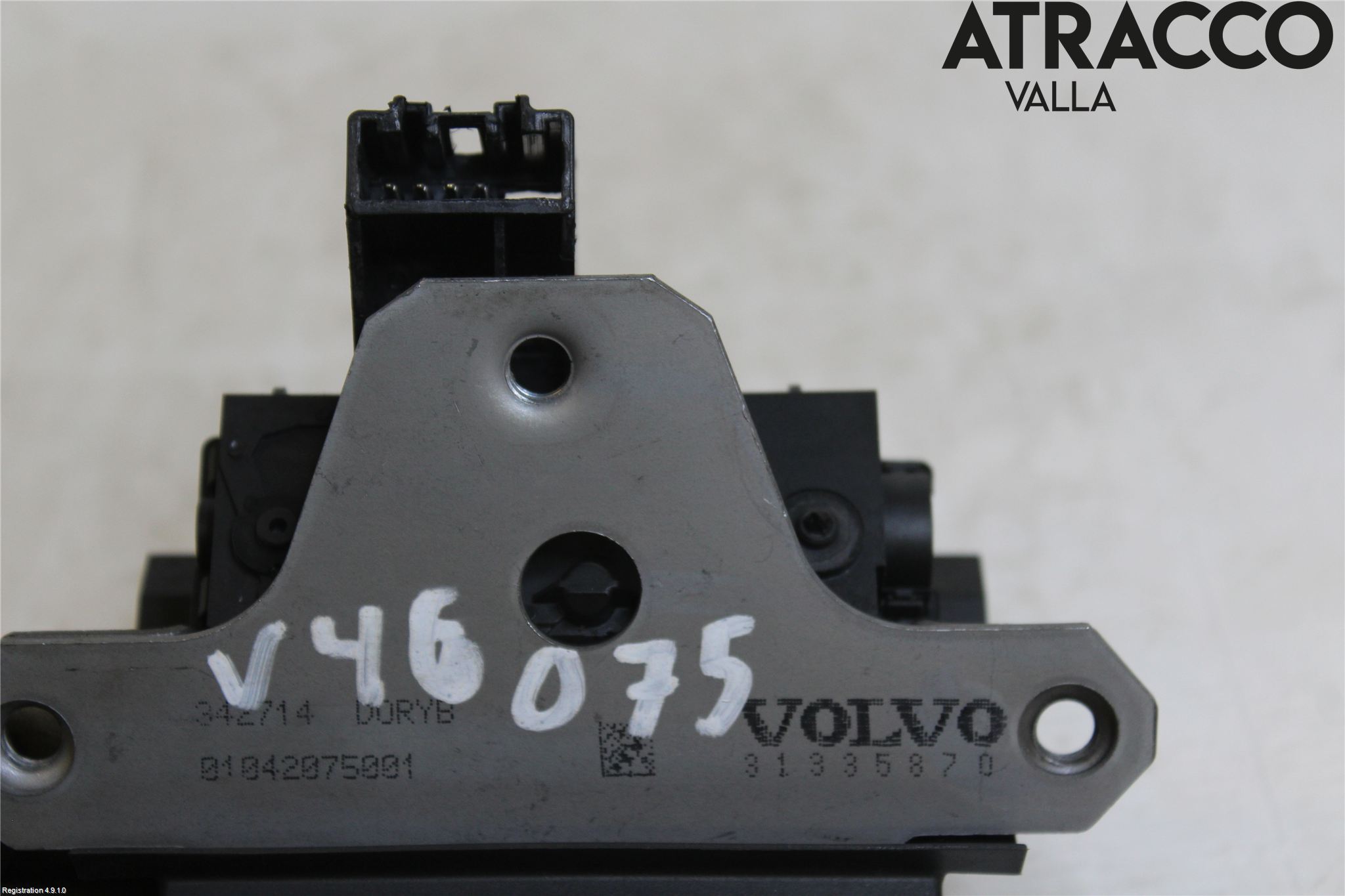 Volvo V40 12-19 Låskista Baklucka