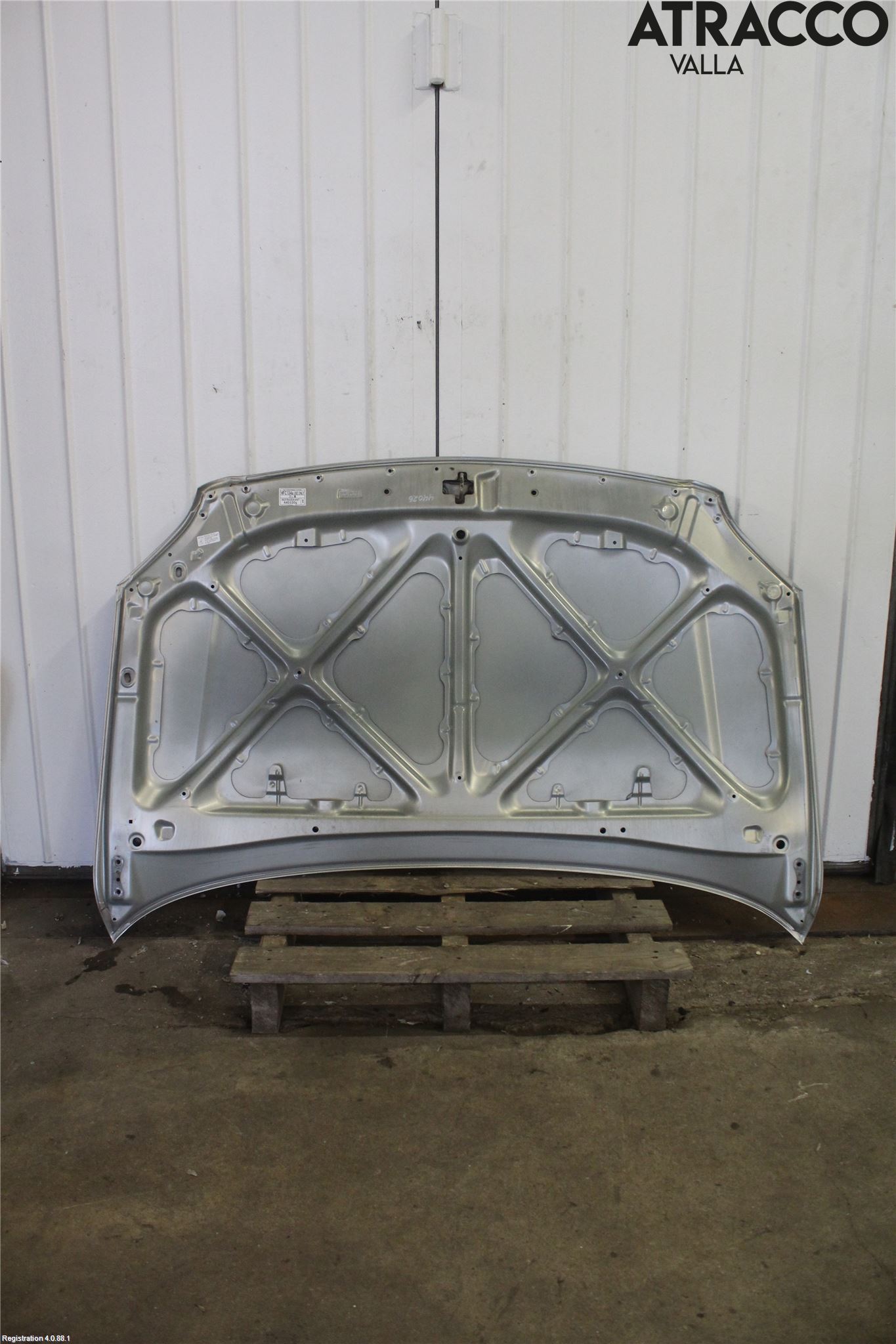 Toyota AVENSIS 03-06 Huv Fram