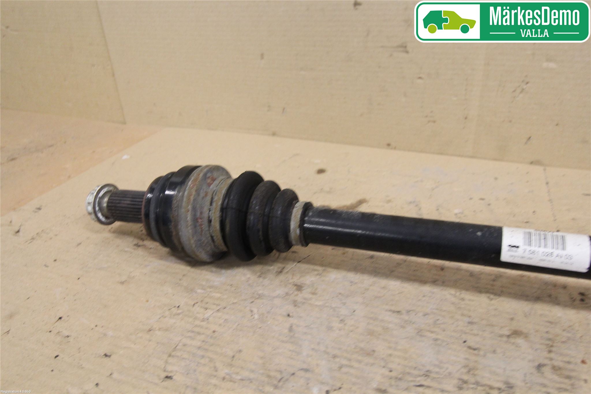 BMW 5 F10/F11/F18 09-17 Drivaxel Bak Höger