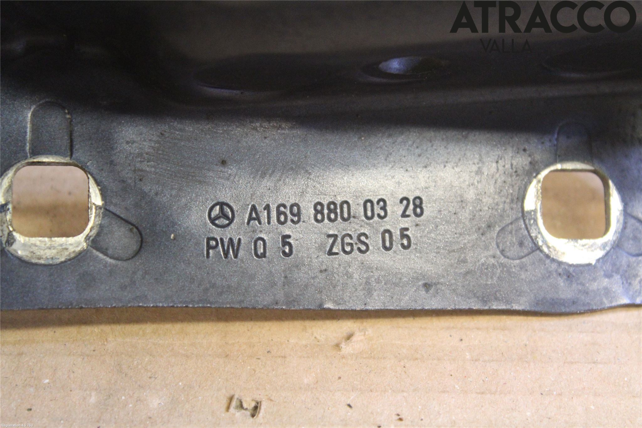 Mercedes-Benz MB B-KLASS (W245) 05-12 Huvgångjärn