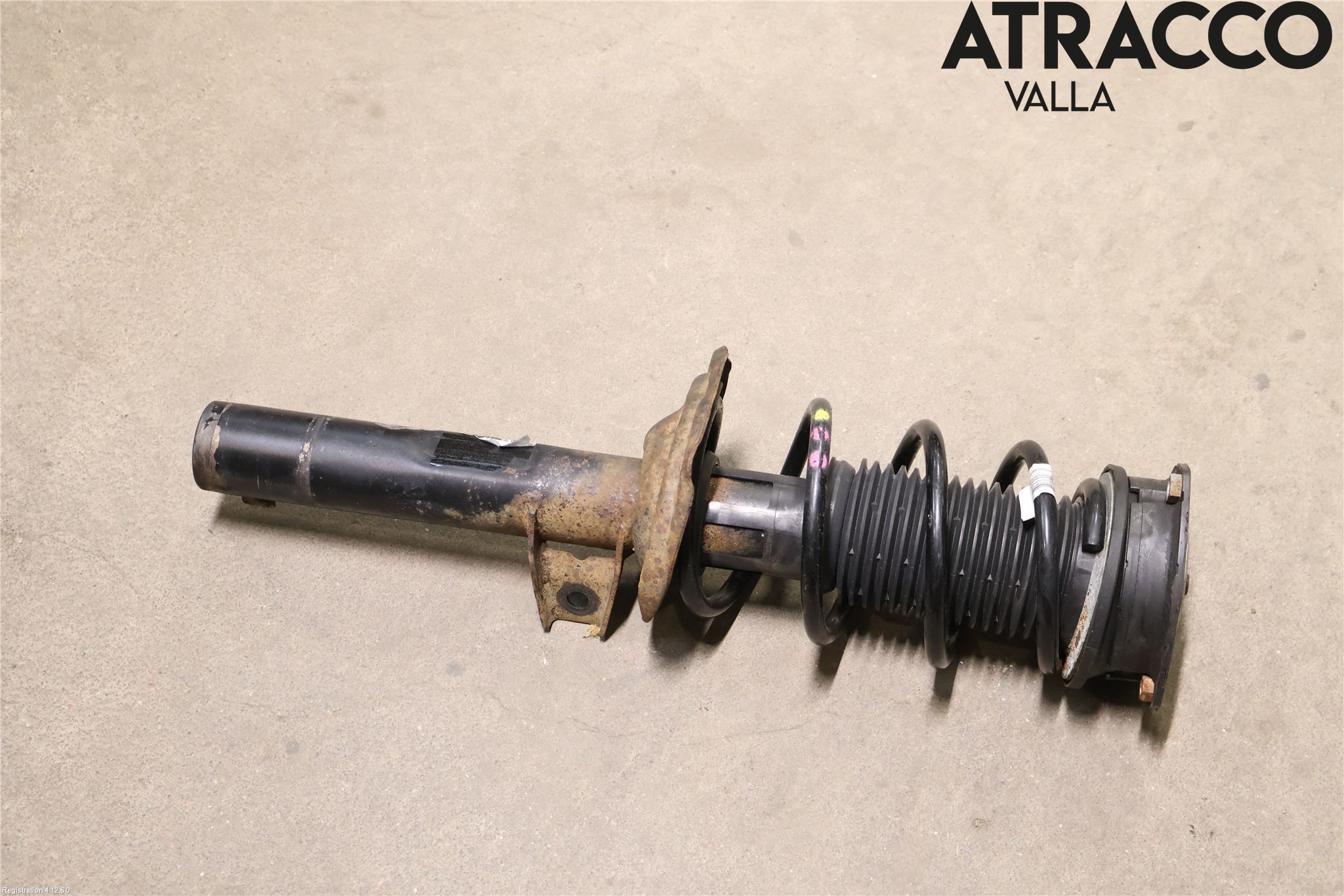 Volkswagen VW PASSAT 15-19 Fjäderben Fram Vänster