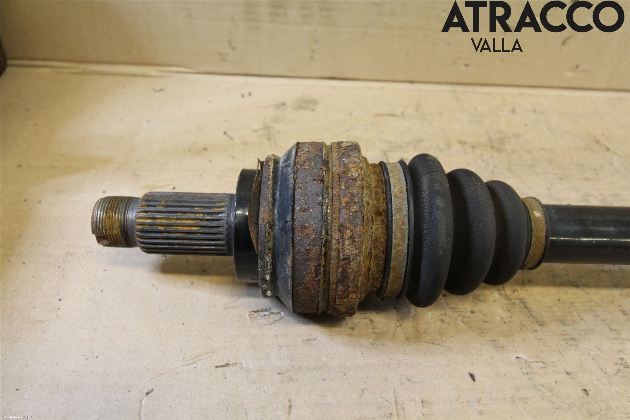 BMW 5 E60/61 Sed/Tou 02-10 Drivaxel Bak Vänster