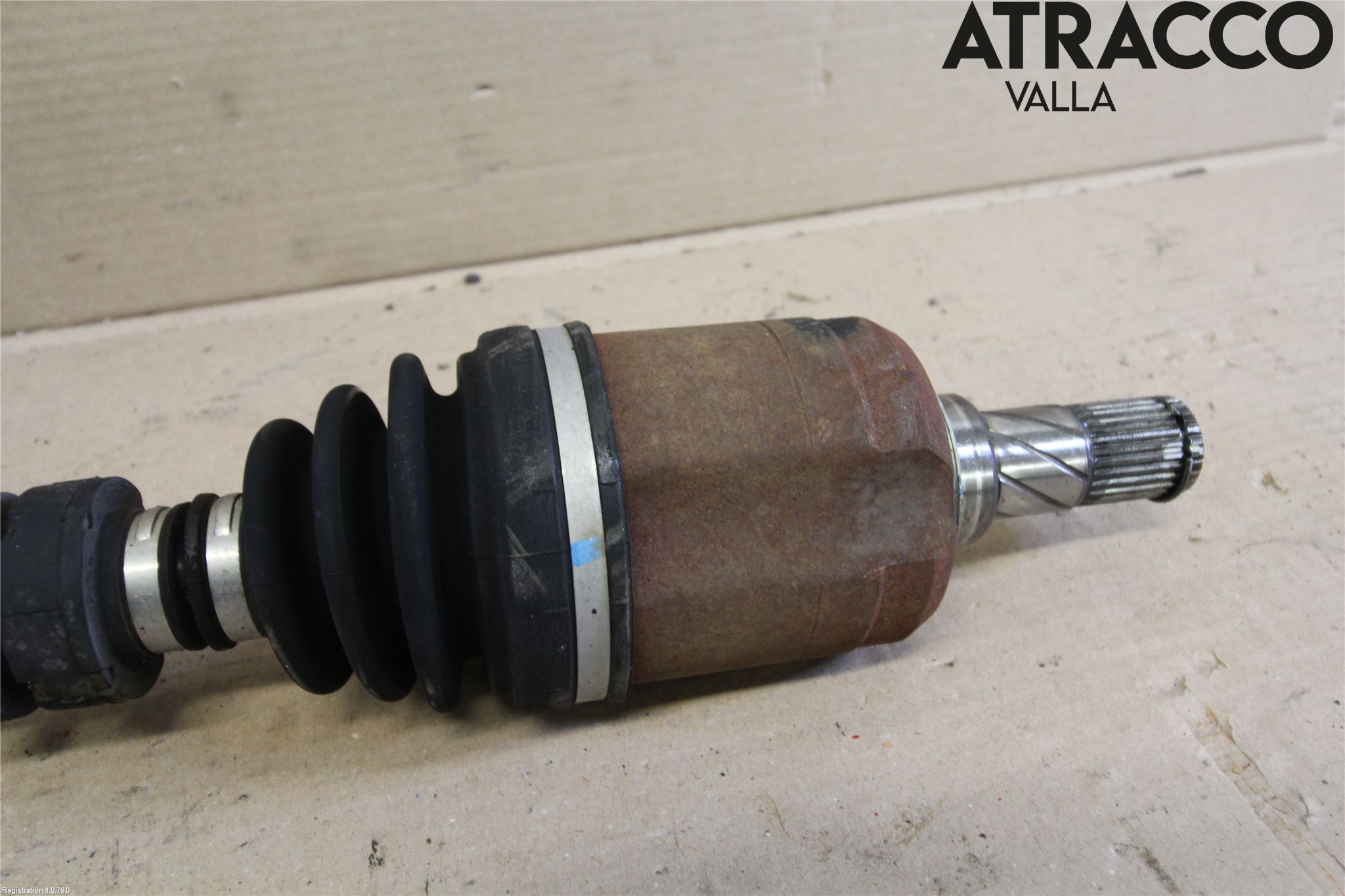 Nissan QASHQAI   07-10 Drivaxel Fram Vänster