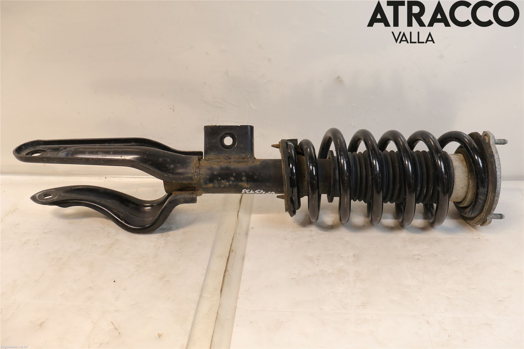 Tesla MODEL Y 21- Fjäderben Fram Vänster