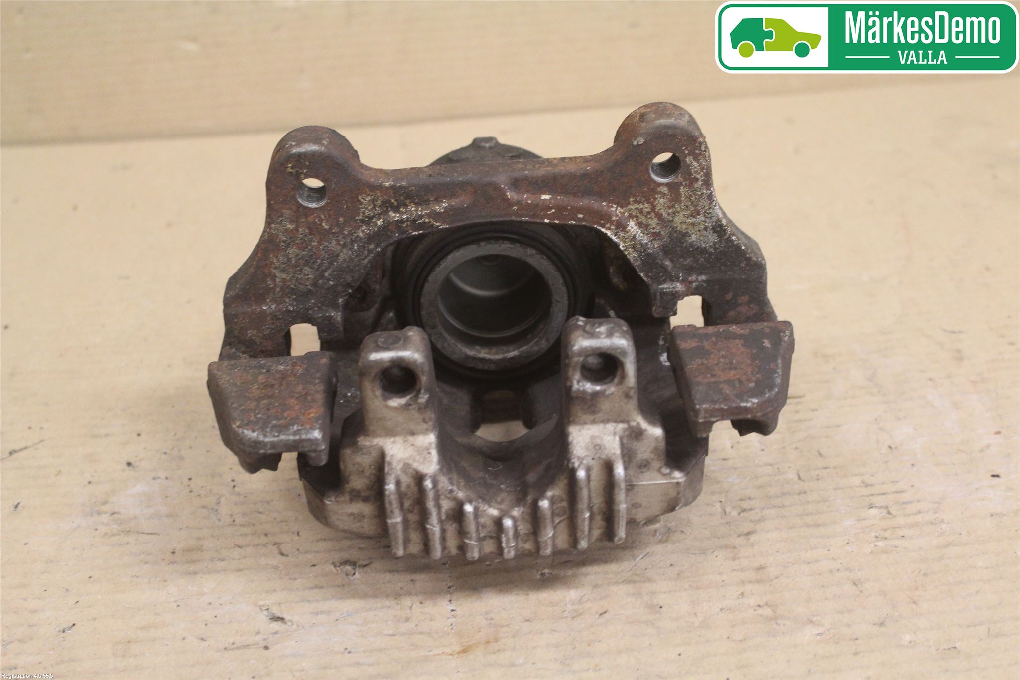 BMW 3 E90/91 SED/TOU 05-12 Bromsok Fram Vänster