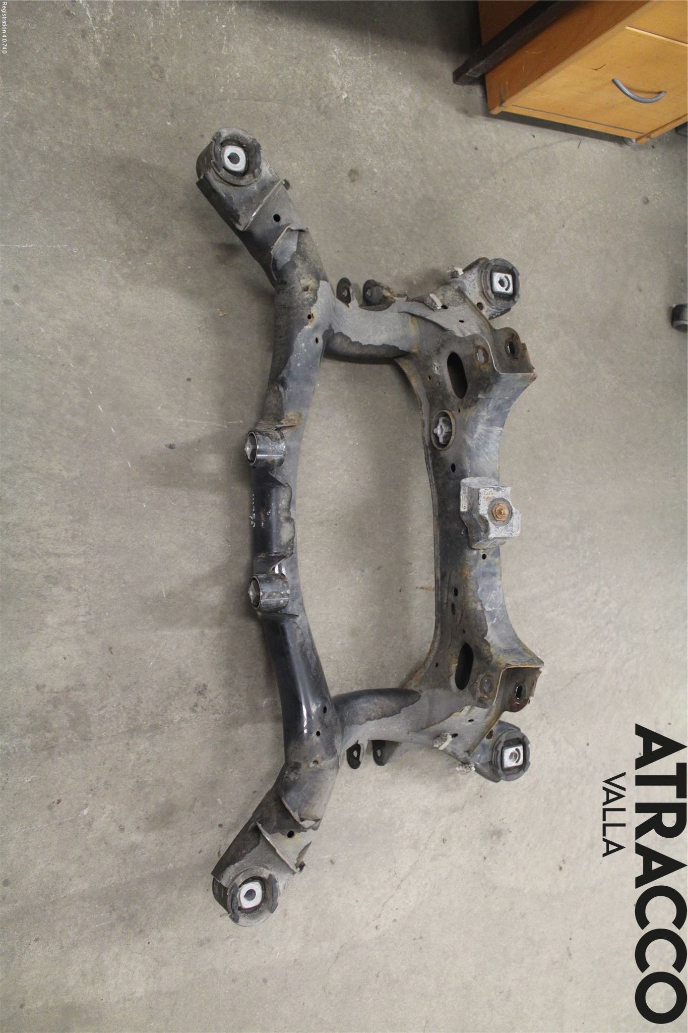 BMW 3 F30/F31/F80 12-19 Bakaxelbalk