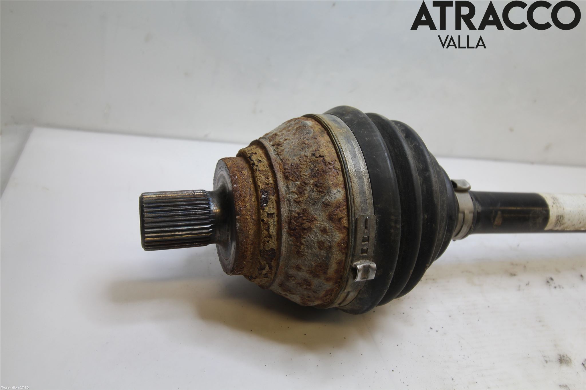Volkswagen VW CADDY 16-20 Drivaxel Fram Vänster