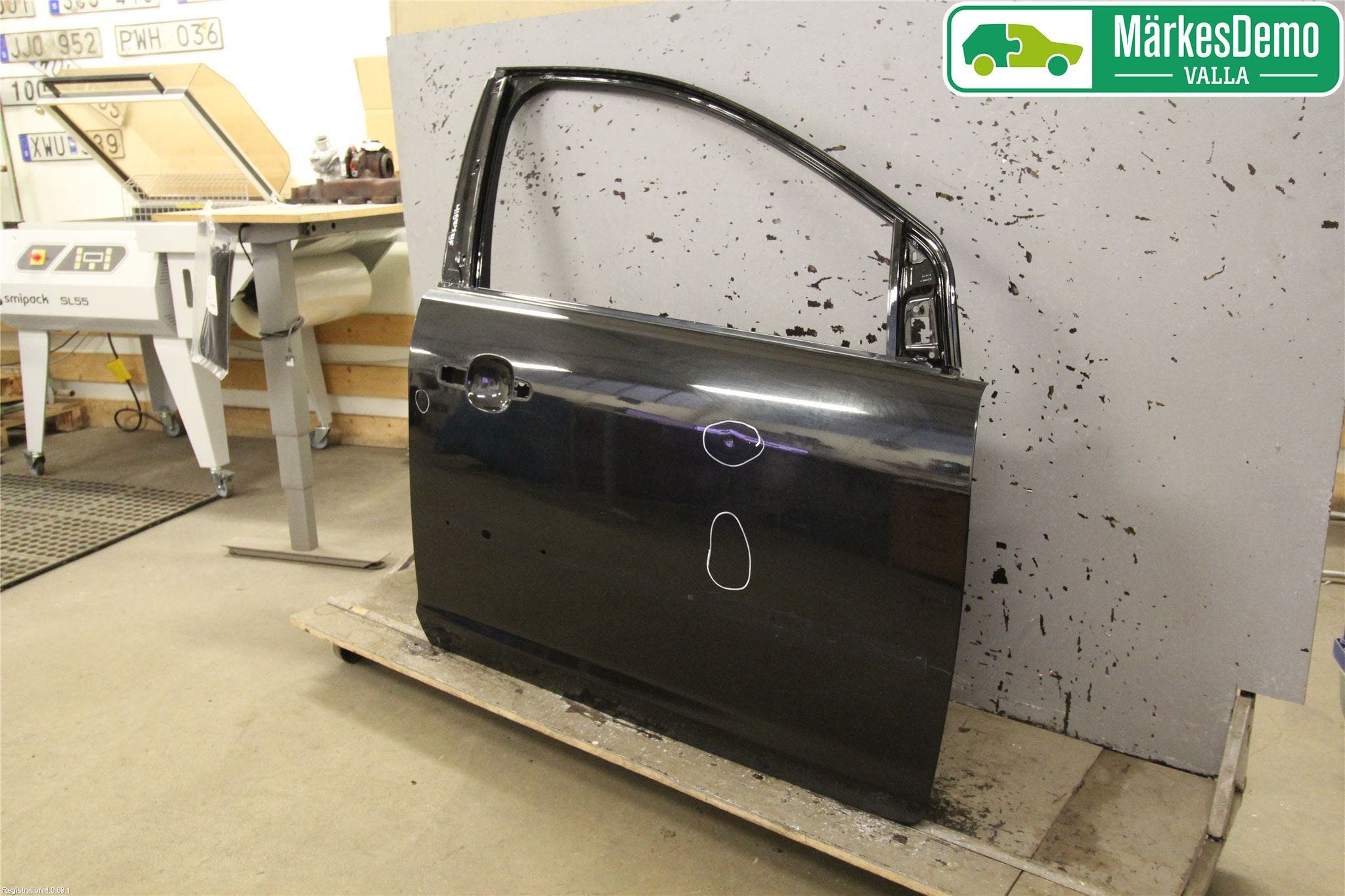 Ford FOCUS 04-07 Dörr Fram Höger