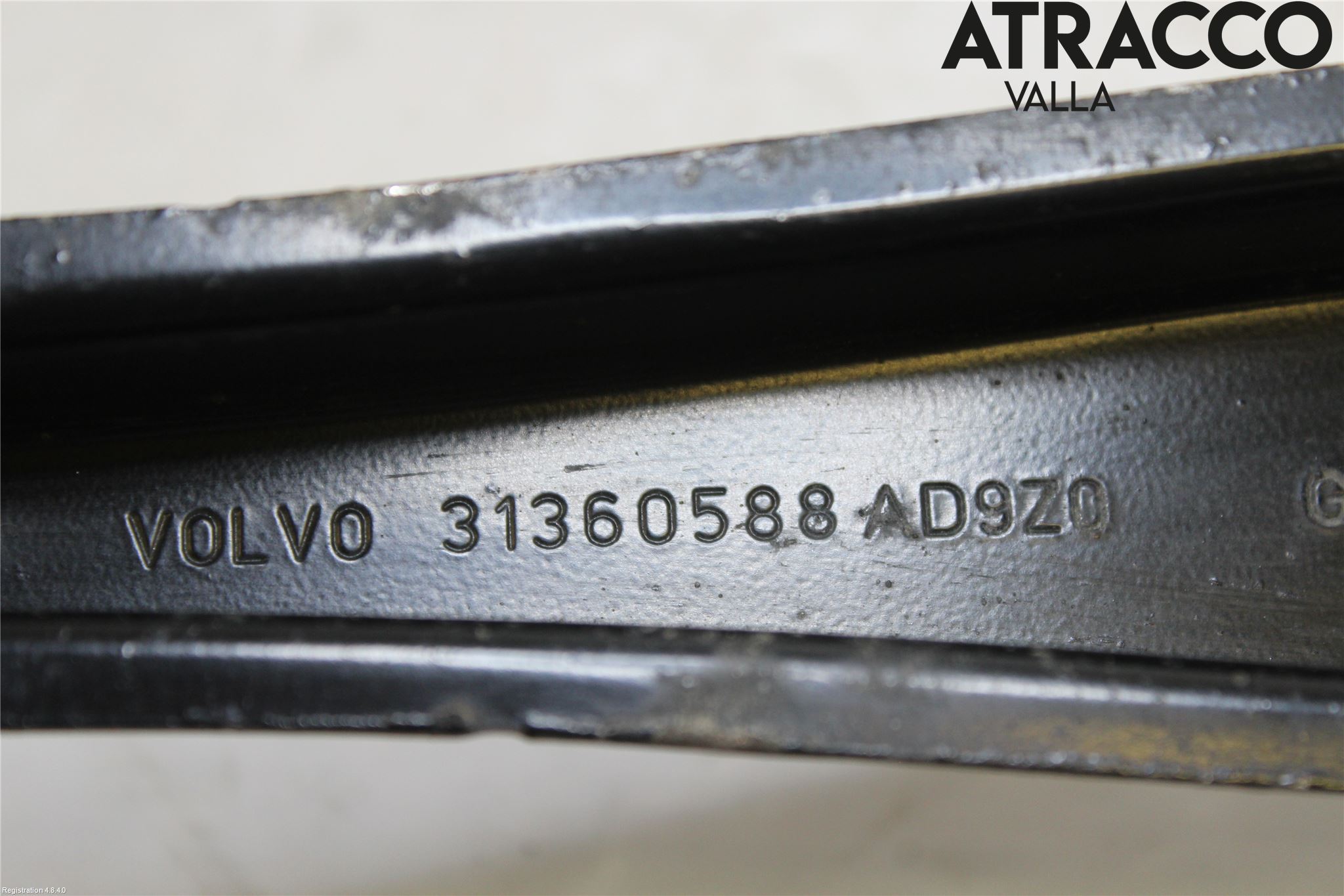 Volvo XC60 18- Bärarm Bak Höger