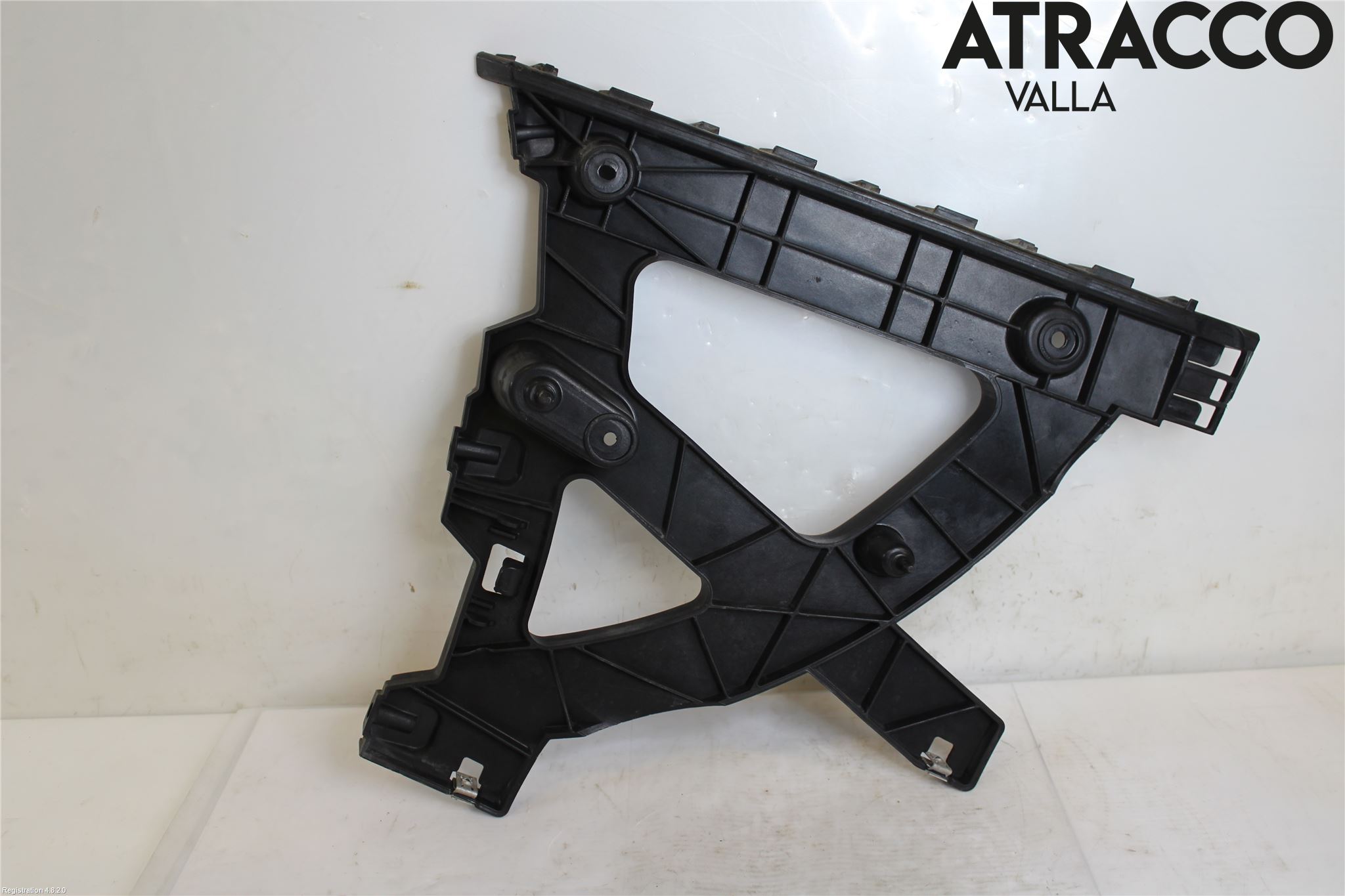 Audi A4 12-15 Stötfångarfäste Bak Hö