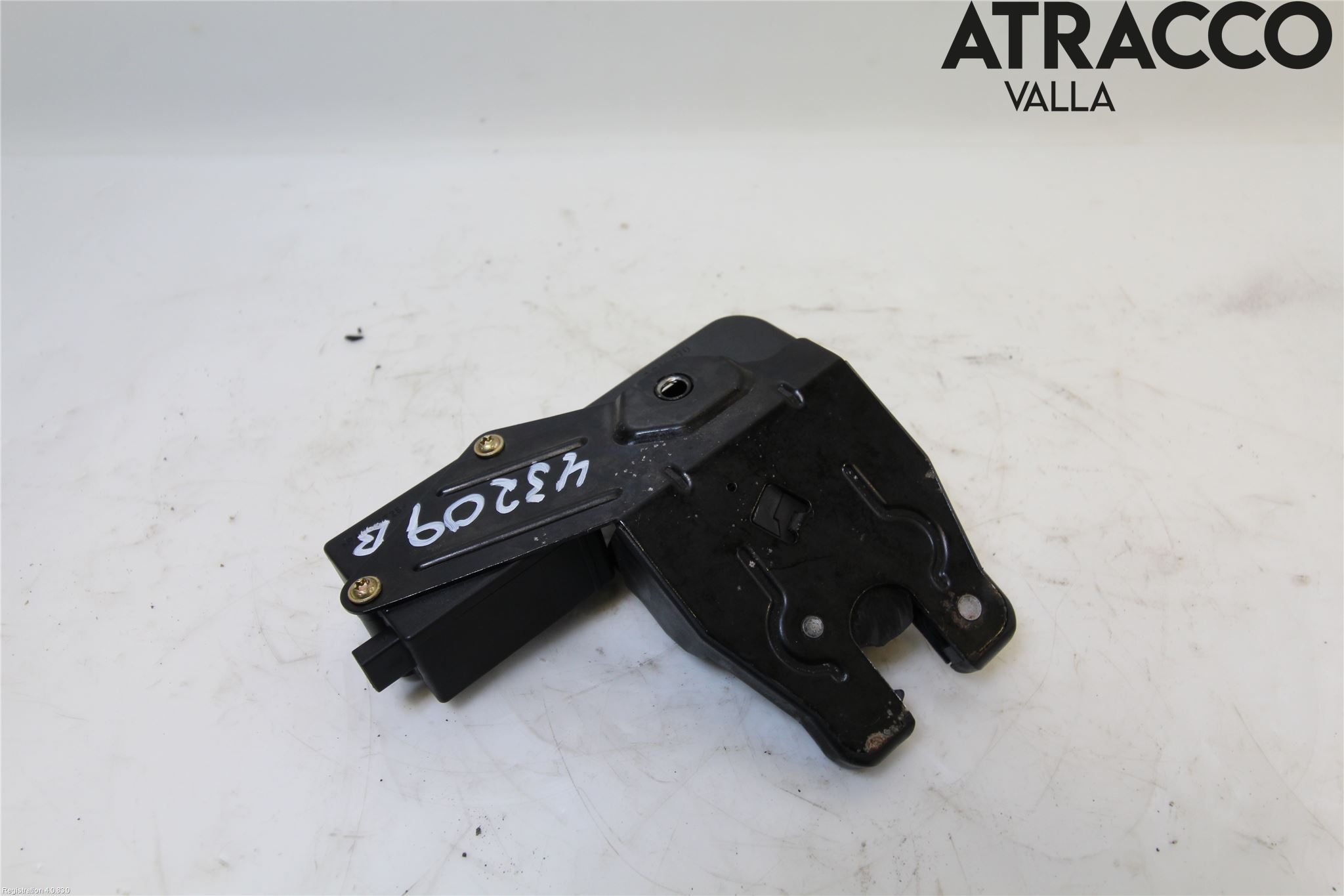 BMW 7 E65/66    00-08 Låskista Baklucka