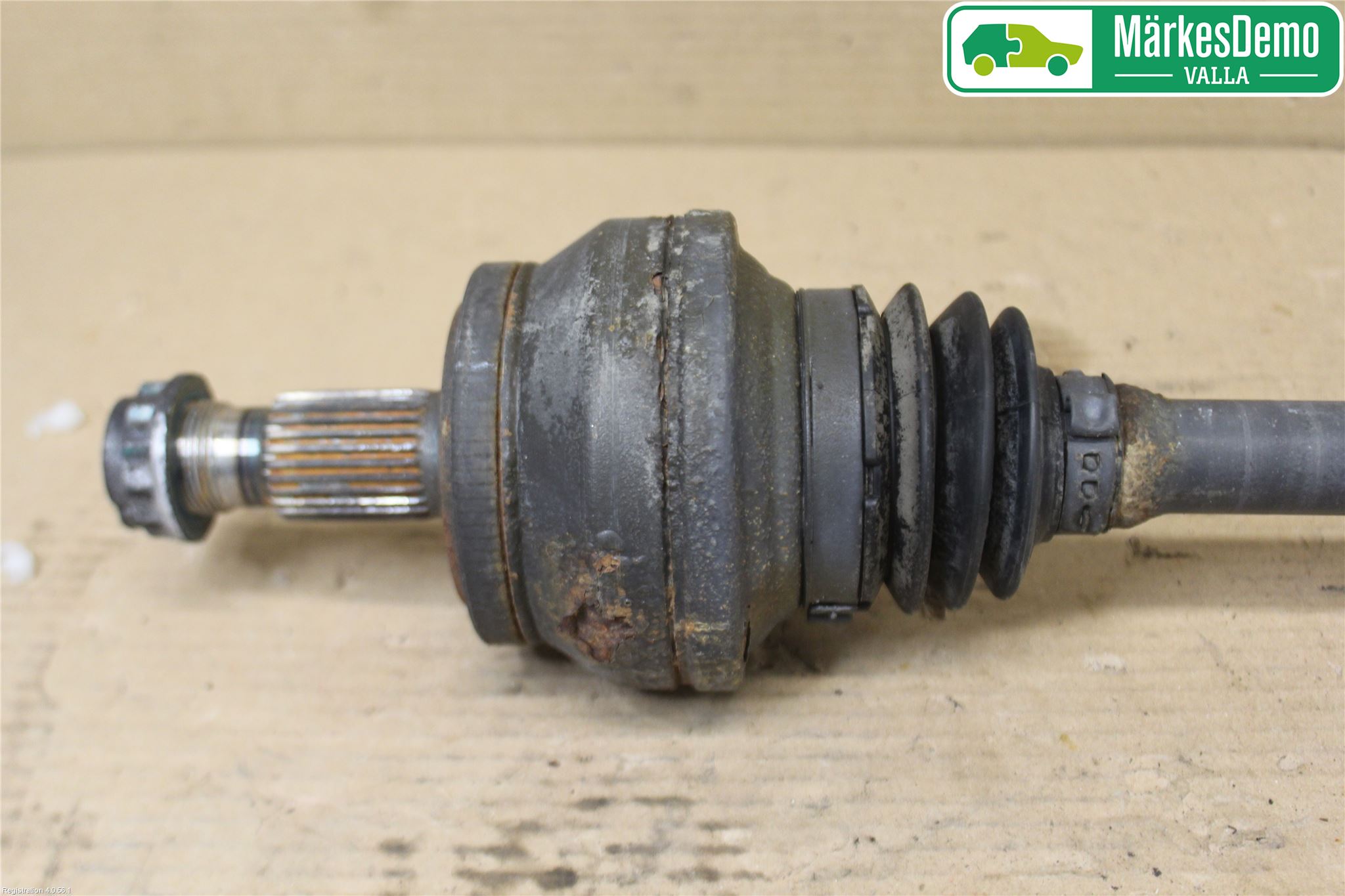 Mercedes-Benz MB C-KLASS (W204) 07-15 Drivaxel Bak Vänster