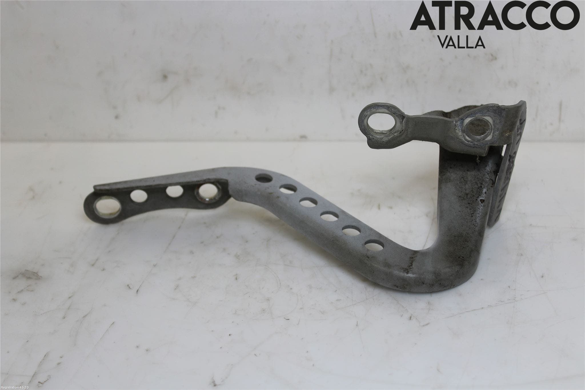 Peugeot 108 15-22 Huvgångjärn