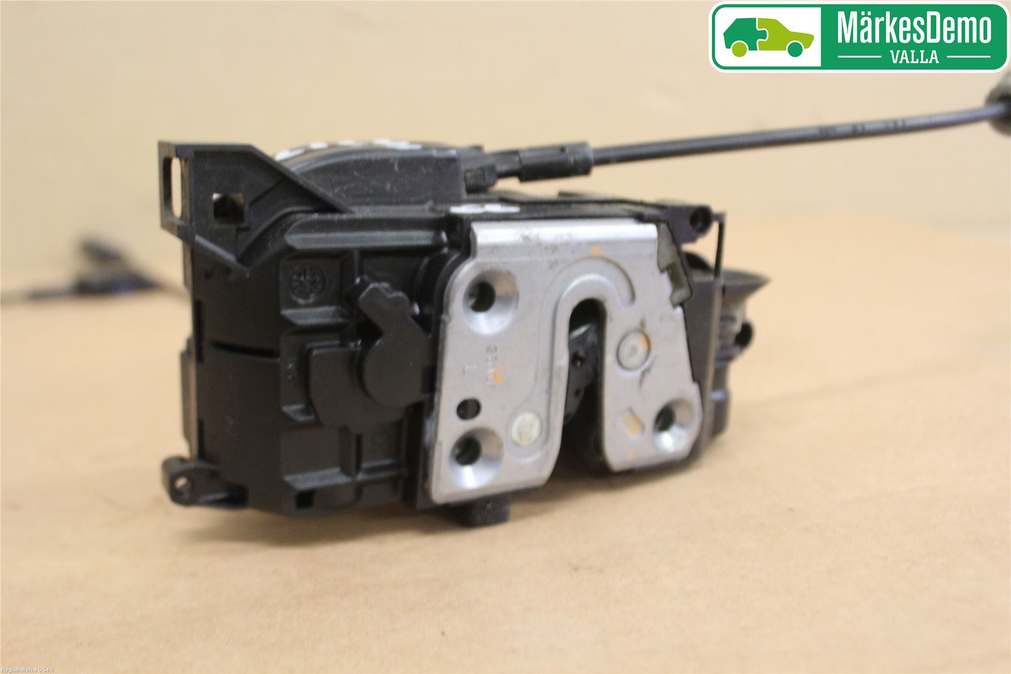 Renault CLIO III  09-12 Låskista-Dörrlås