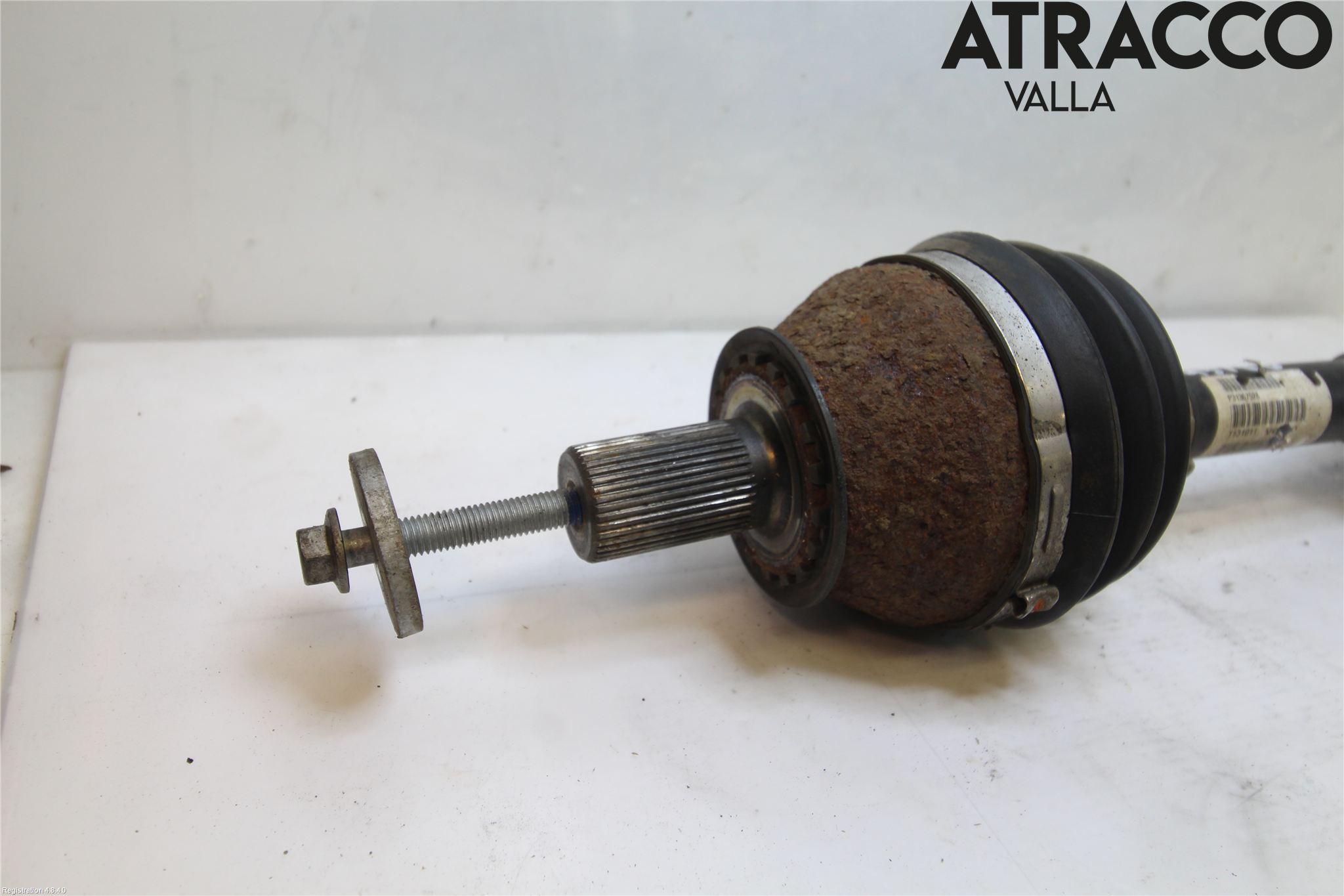 Volvo V60 14-18 Drivaxel Fram Vänster