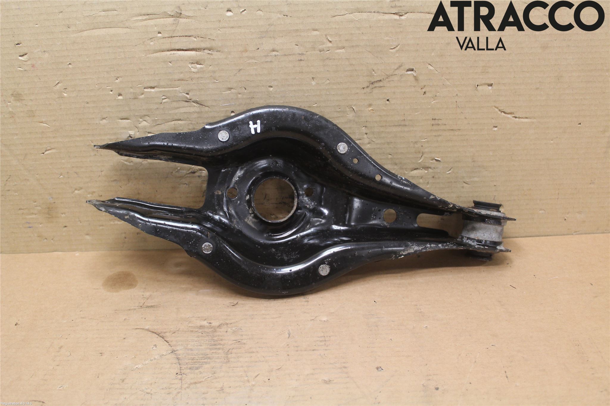 BMW 3 F30/F31/F80 12-19 Bärarm Bak Höger