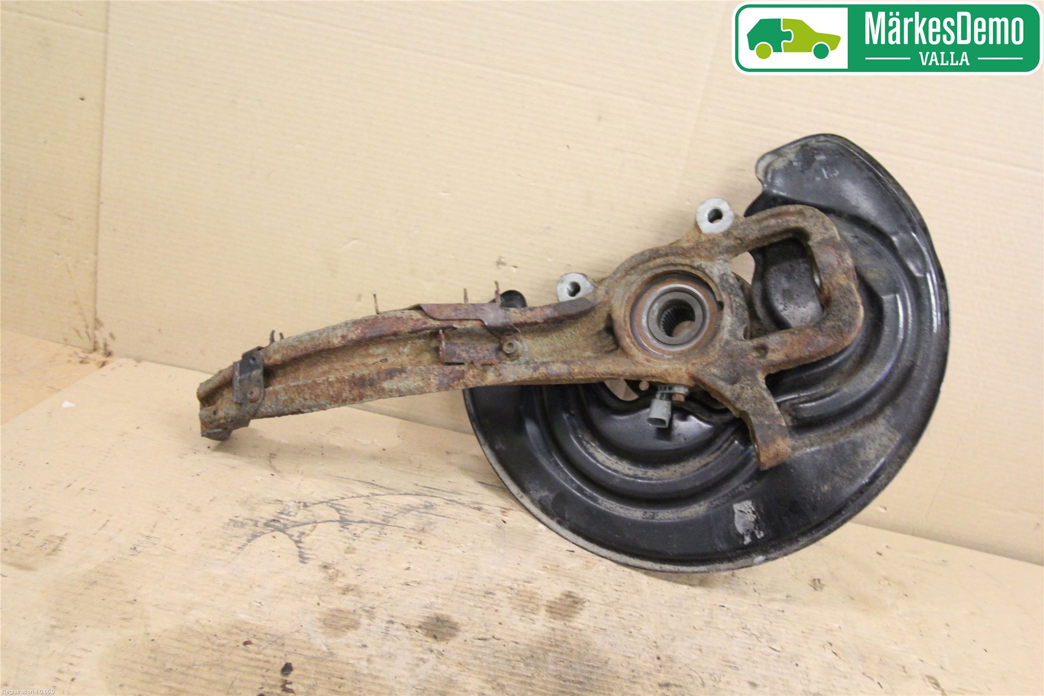 Audi Q7/SQ7 Styrspindel Lagerhus Vä