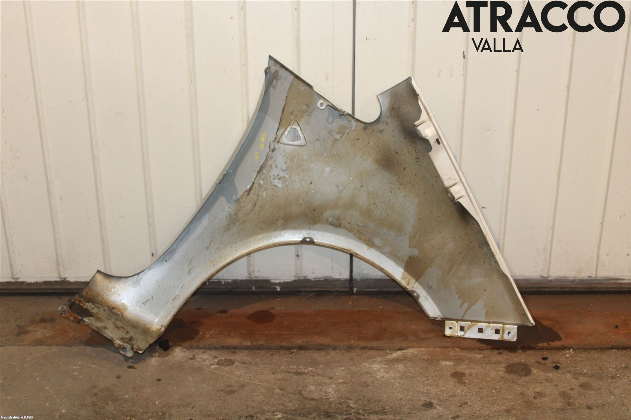 Mitsubishi COLT   04-08 Skärm Fram Vänster