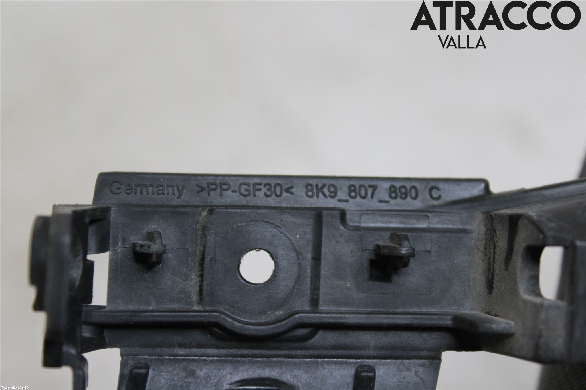 Audi A4 12-15 Stötfångarfäste Bak Hö