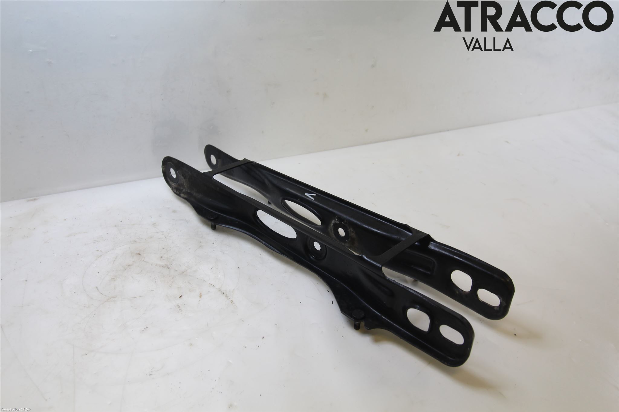 BMW 5 G30/G31/F90 17-23 Bärarm Bak Vä-Hö