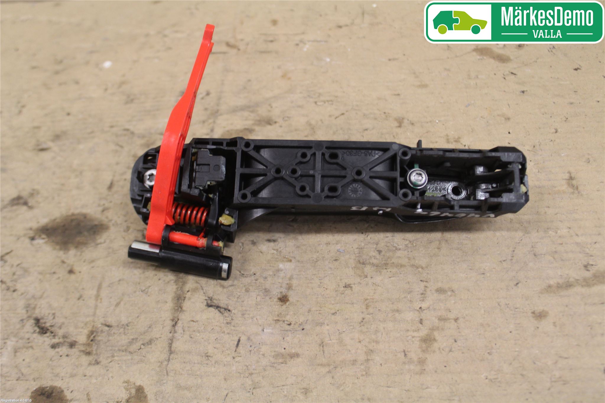 Toyota YARIS XP130 12-14 Dörrhandtag Yttre Hö