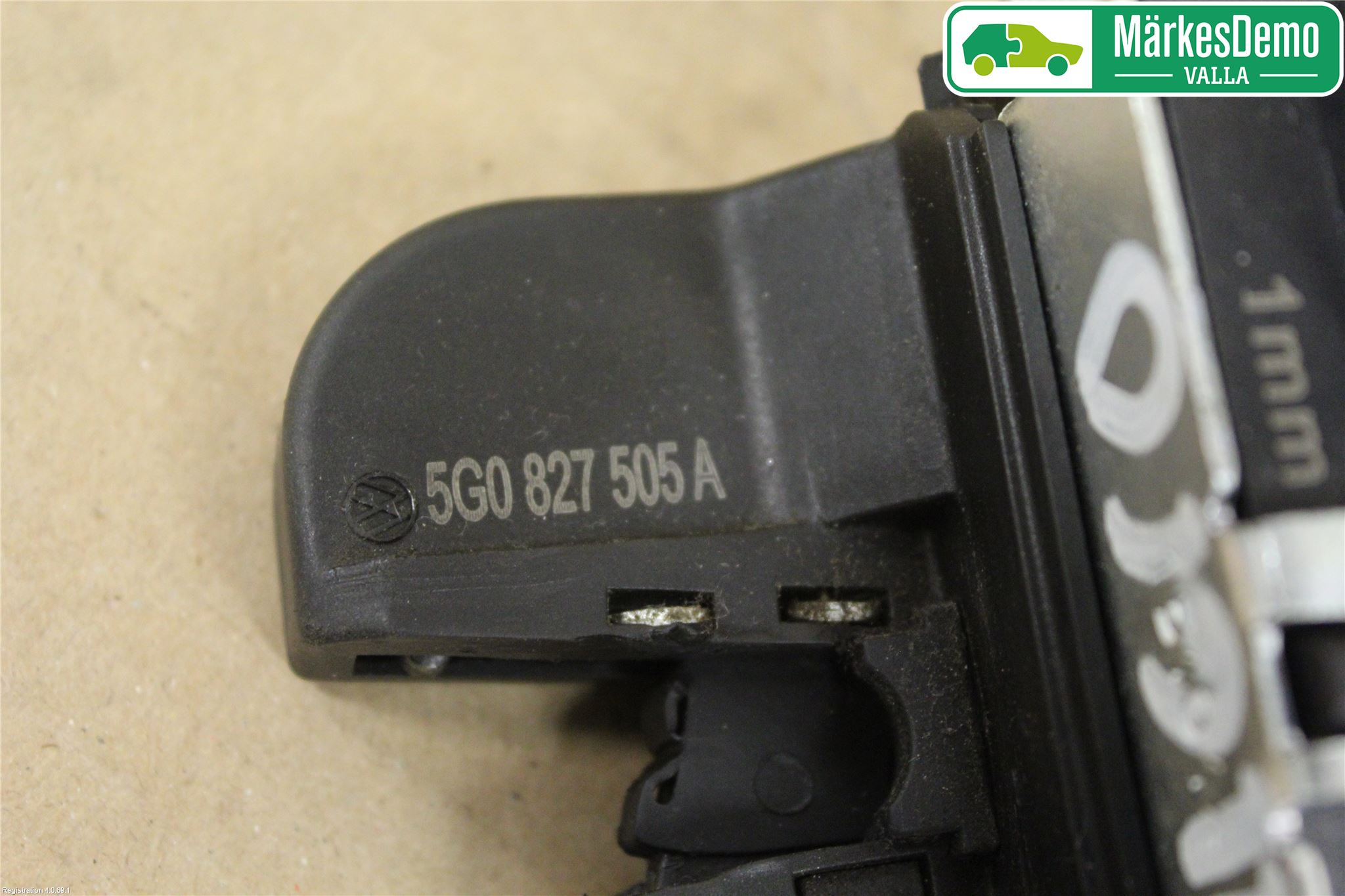 Volkswagen VW GOLF / E-GOLF VII 13-20 Låskista Baklucka