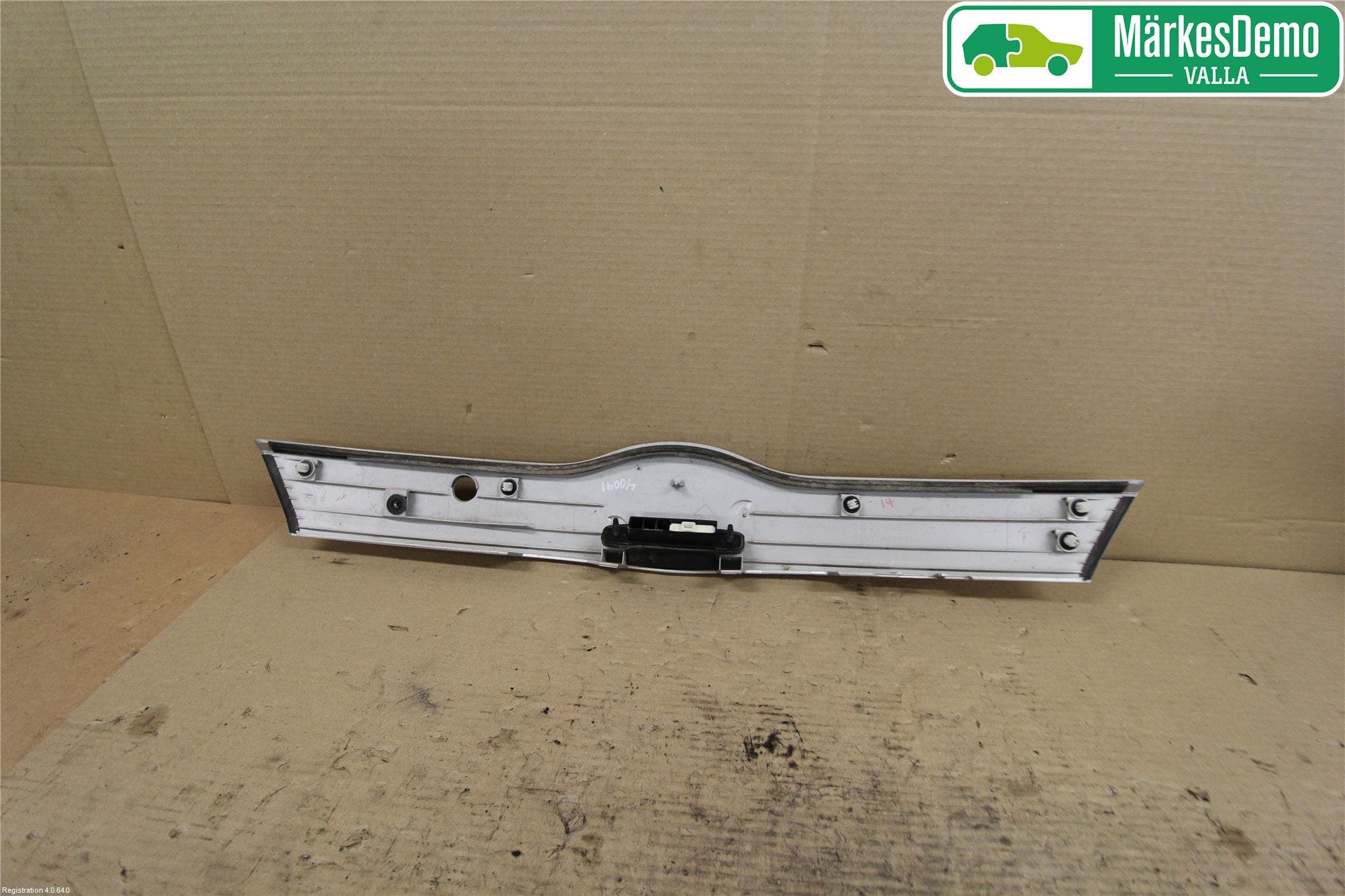 Toyota VERSO-S 11-16 Bakluckehandtag