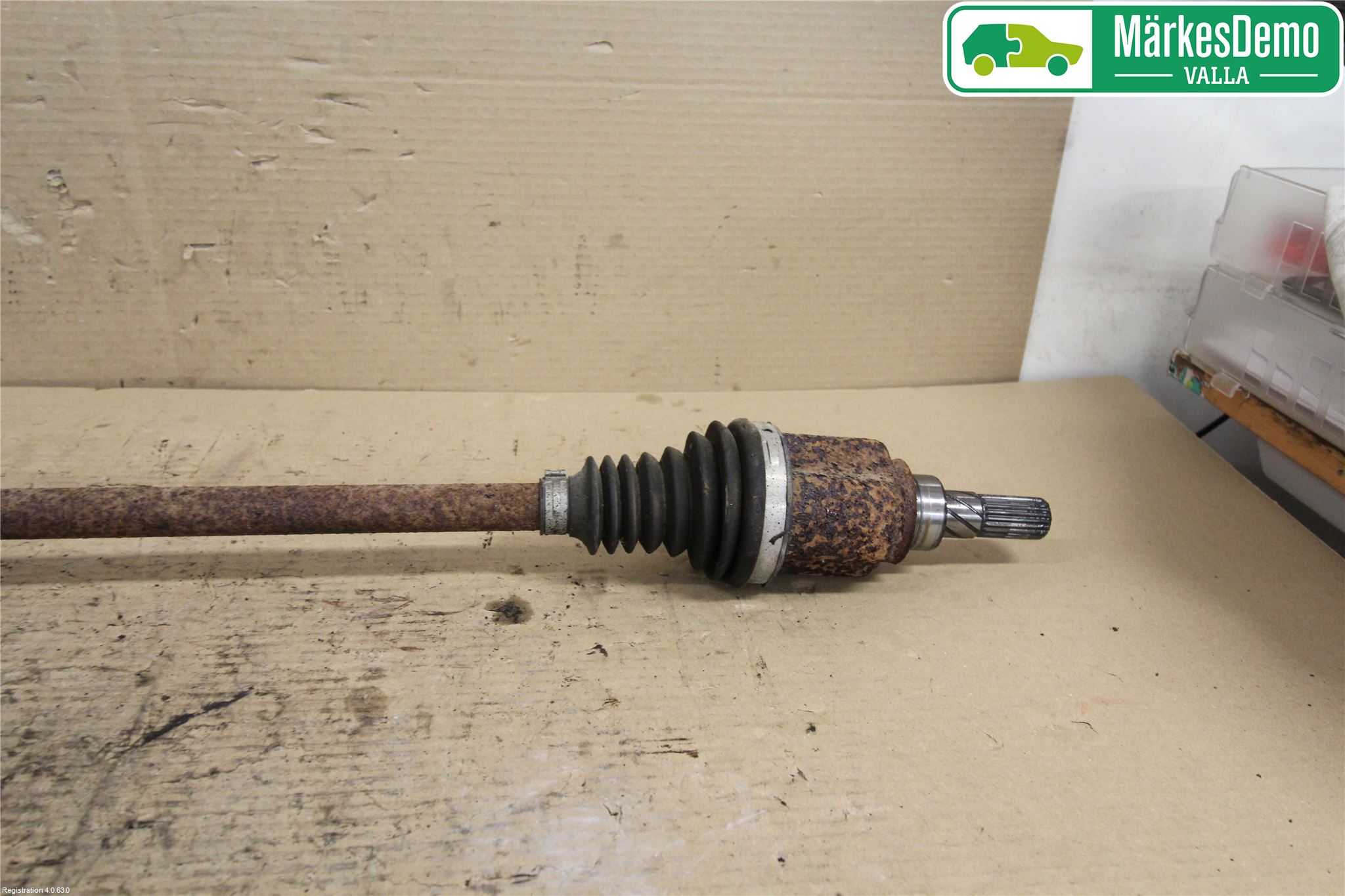 Dacia DUSTER 10-17 Drivaxel Bak Höger