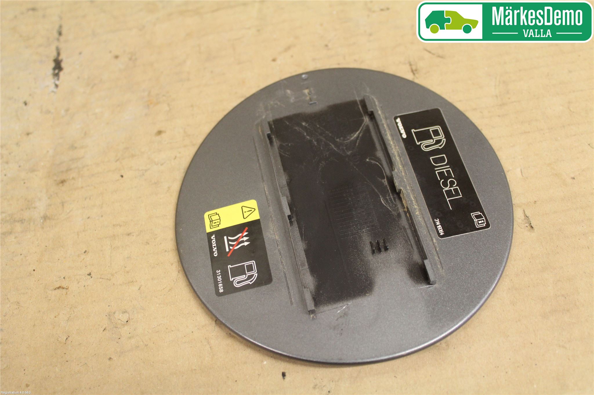 Volvo V40 12-19 Tanklucka