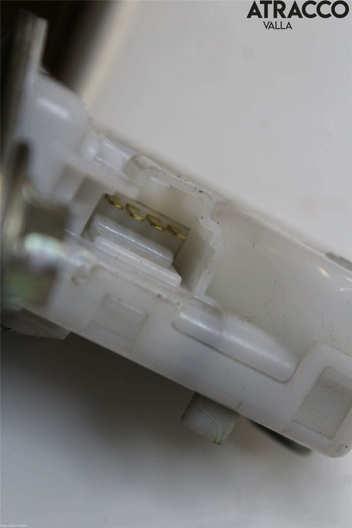 Subaru OUTBACK 10-15 Låskista Baklucka