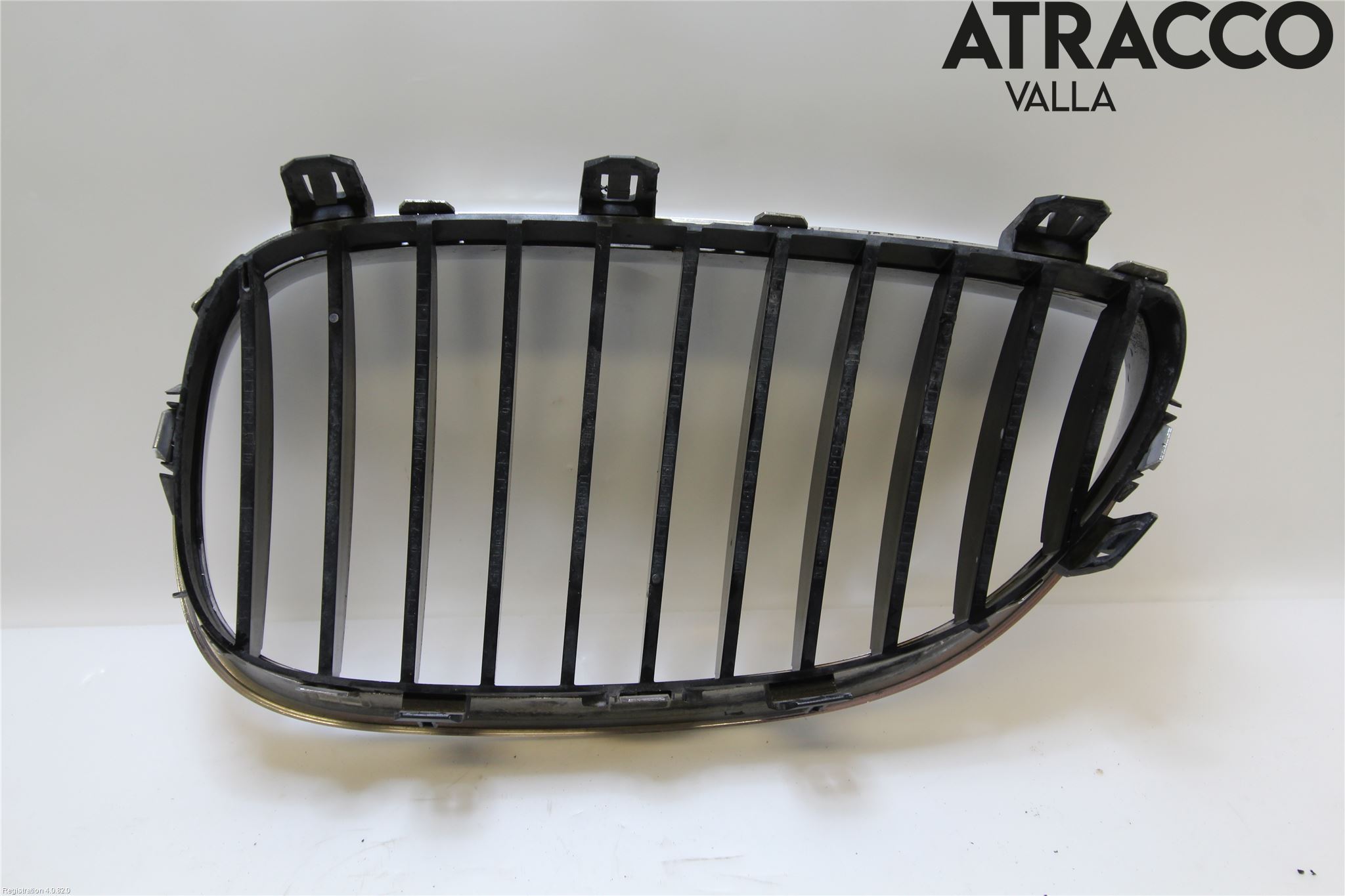 BMW 5 E60/61 Sed/Tou 02-10 Grilldel Höger
