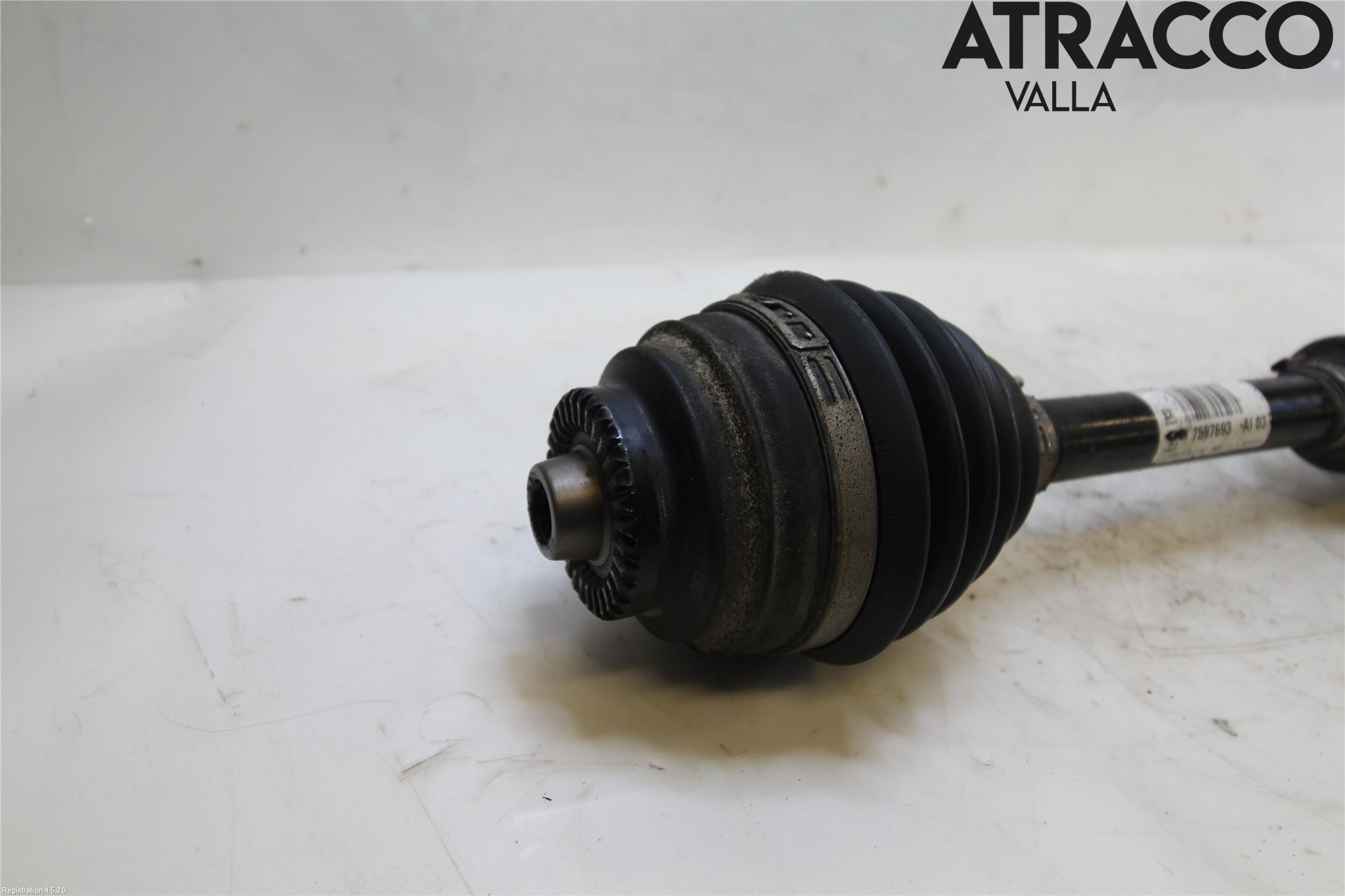 BMW 1 F20/F21 11-19 Drivaxel Fram Vänster
