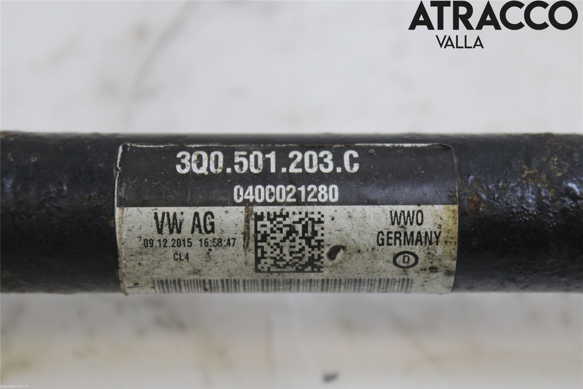 Volkswagen VW PASSAT 15-19 Drivaxel Bak Vänster