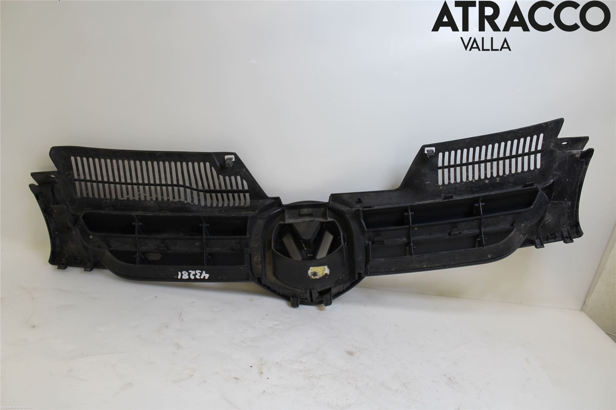 Volkswagen VW GOLF V 04-09 Grill Komp