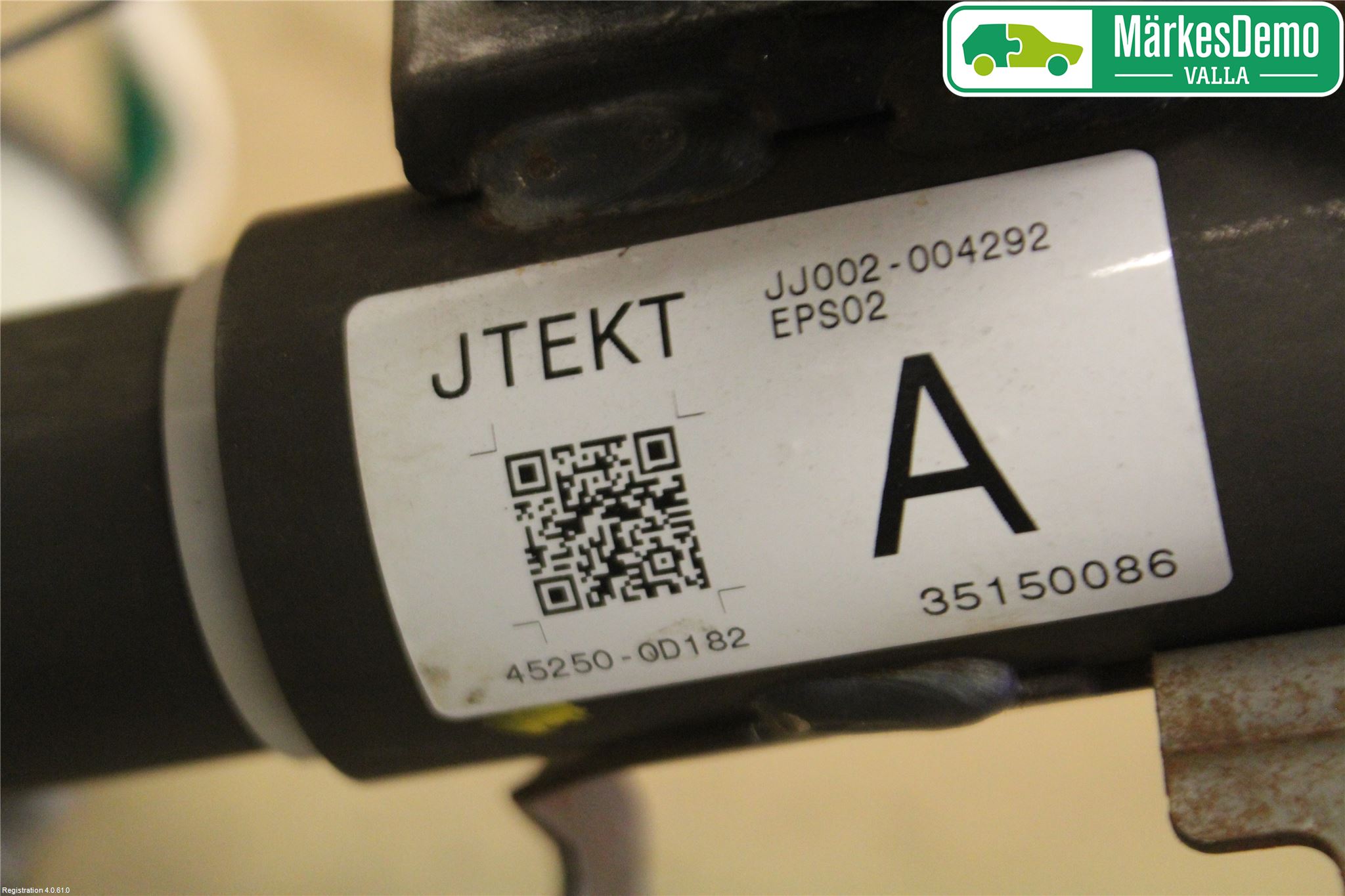 Toyota YARIS XP130 12-14 Rattaxelagg Med Inb Servo