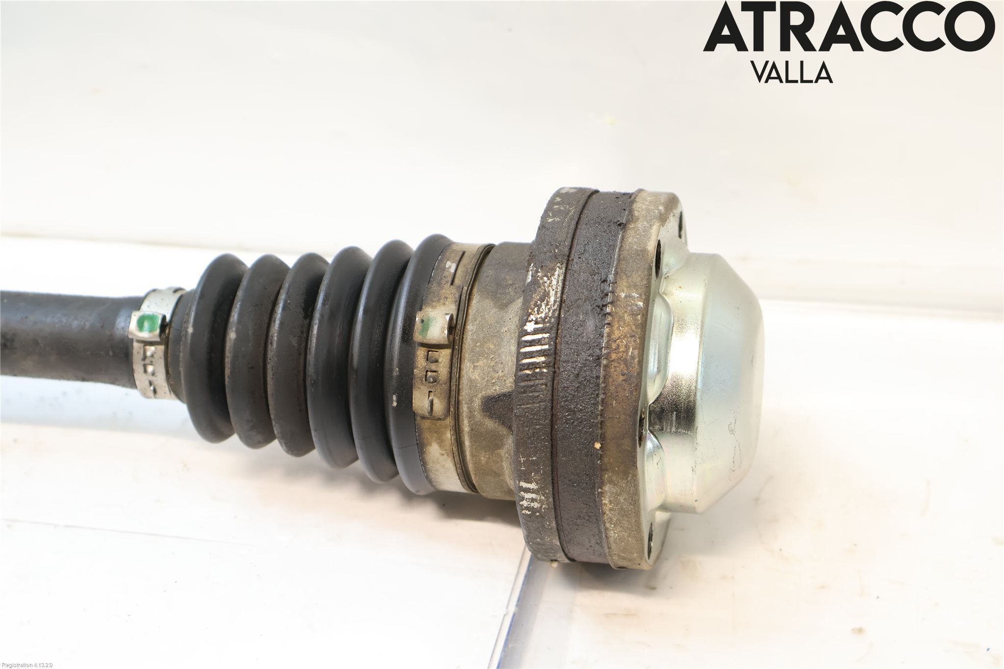 Volkswagen VW CADDY 11-15 Drivaxel Fram Vänster