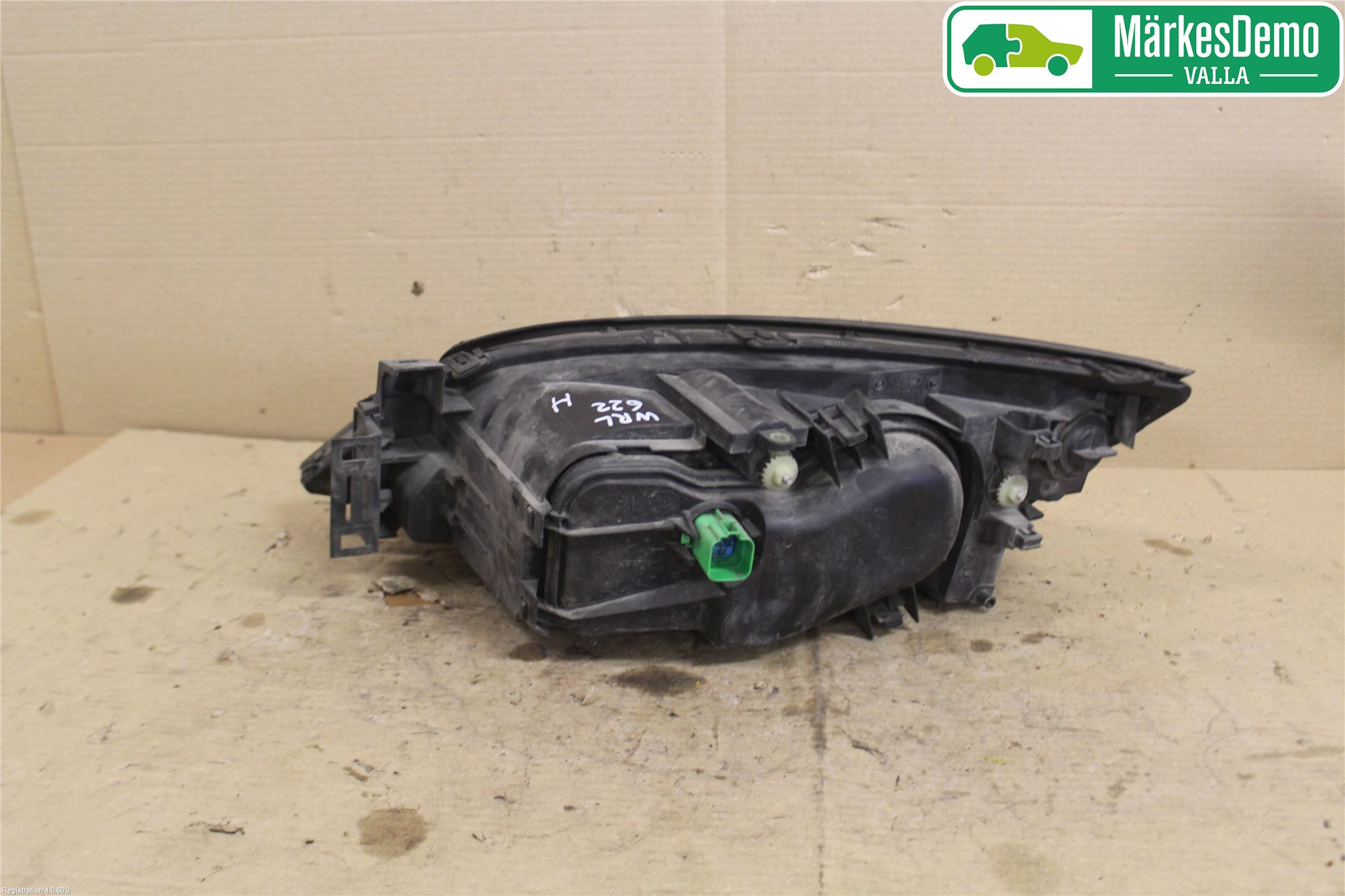 Ford MONDEO     01-06 Strålkastare Höger