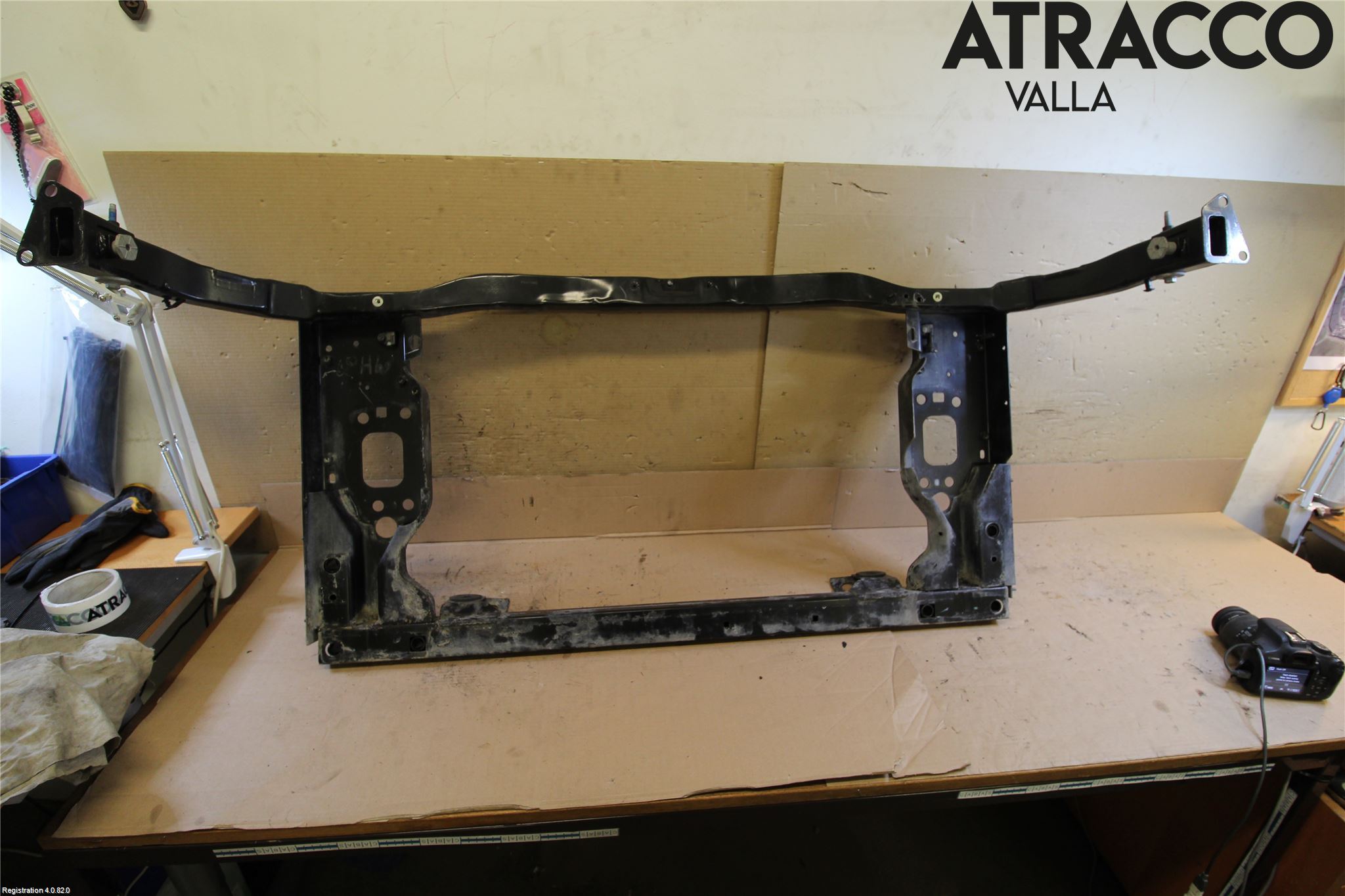 Jeep GRAND CHEROKEE 10-20 Kylarfäste-Ram-Balk