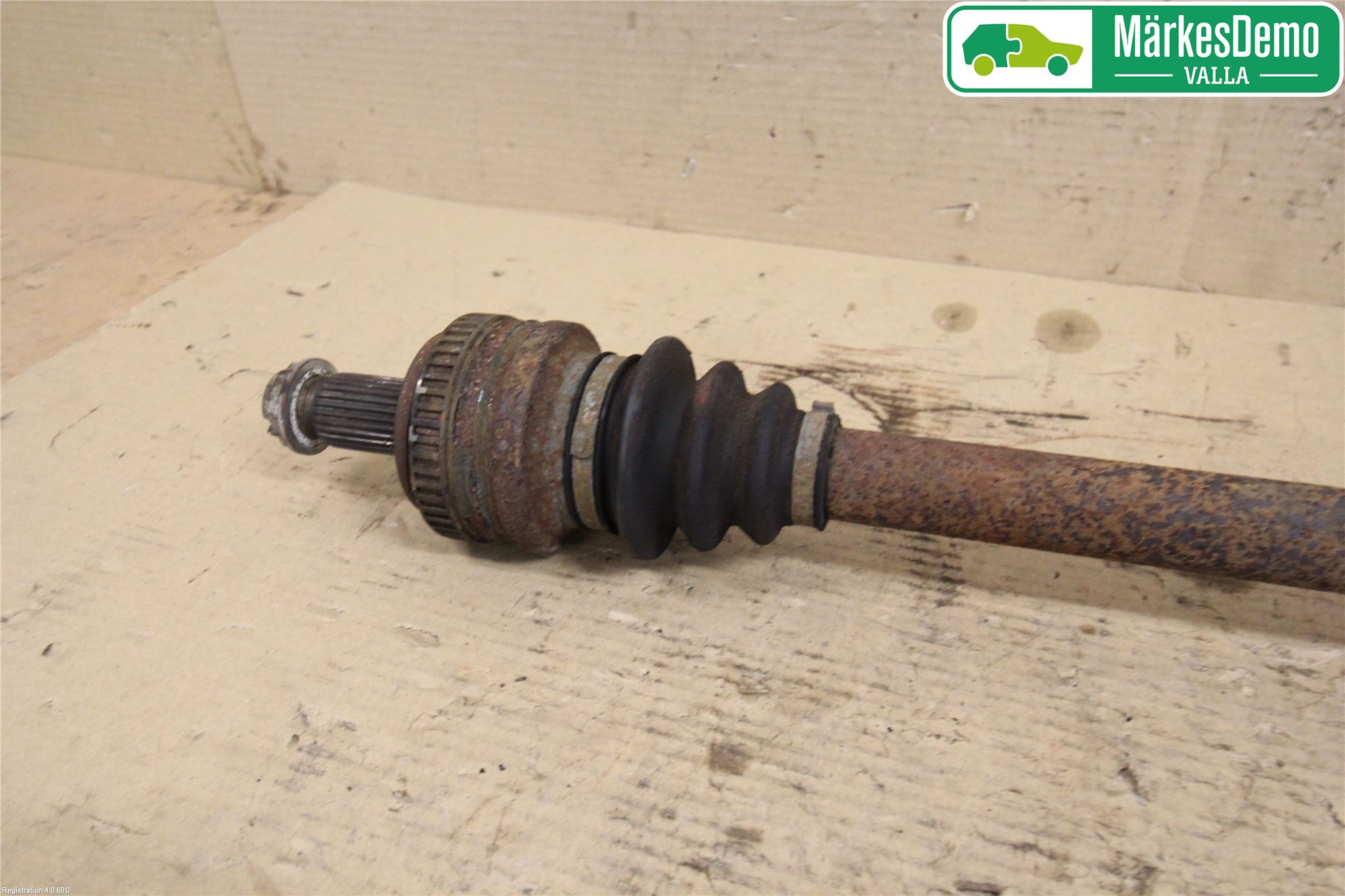 BMW 3 E90/91 SED/TOU 05-12 Drivaxel Bak Höger