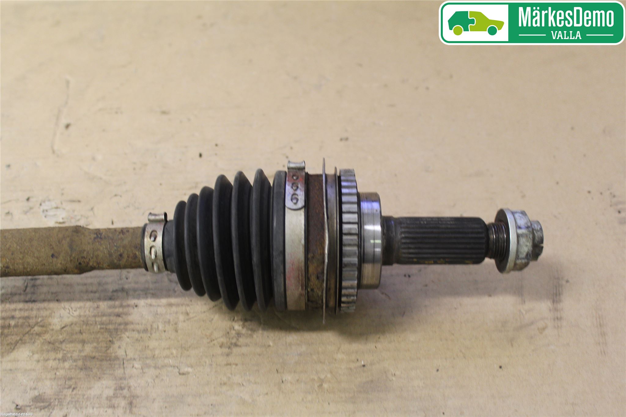 Subaru IMPREZA II  01-02 Drivaxel Fram Vänster