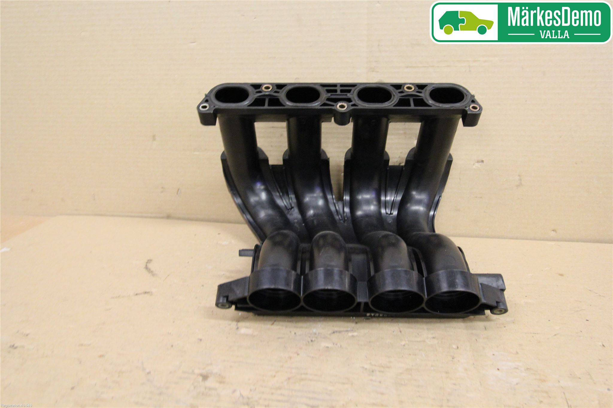 Nissan MICRA 03-07 Grenrör Insug