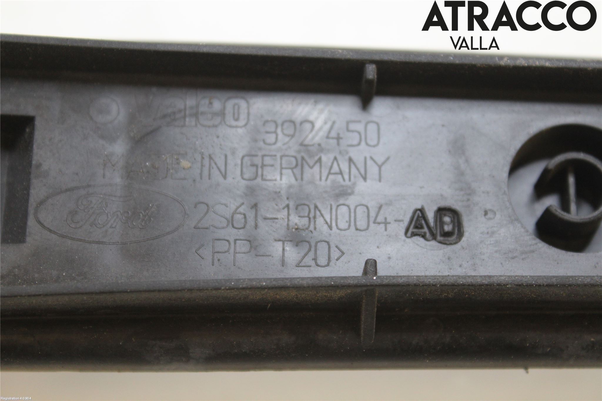 Ford FIESTA     02-05 Bakljusinsats-Lamphhö