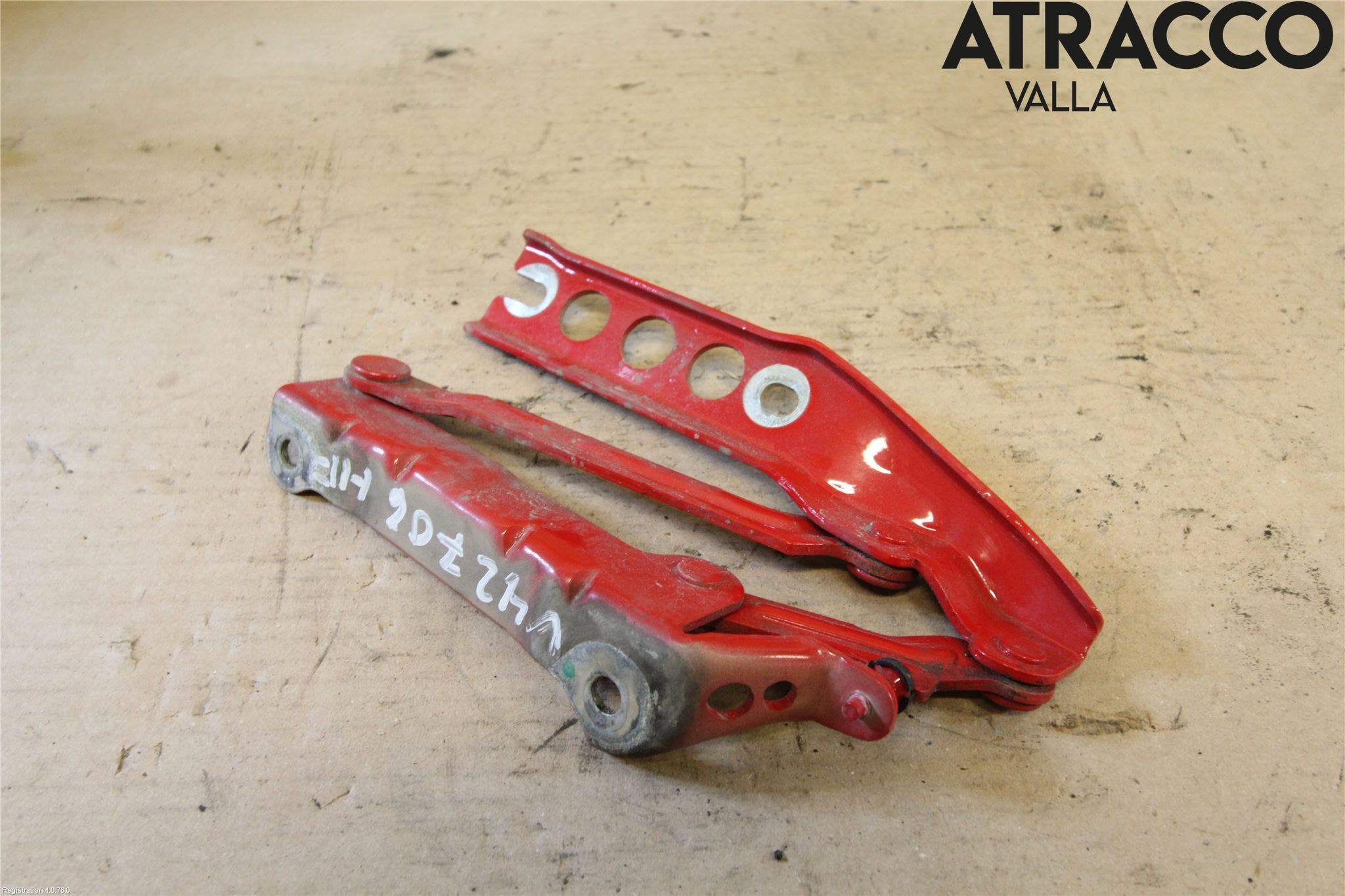 Skoda FABIA 07-14 Huvgångjärn