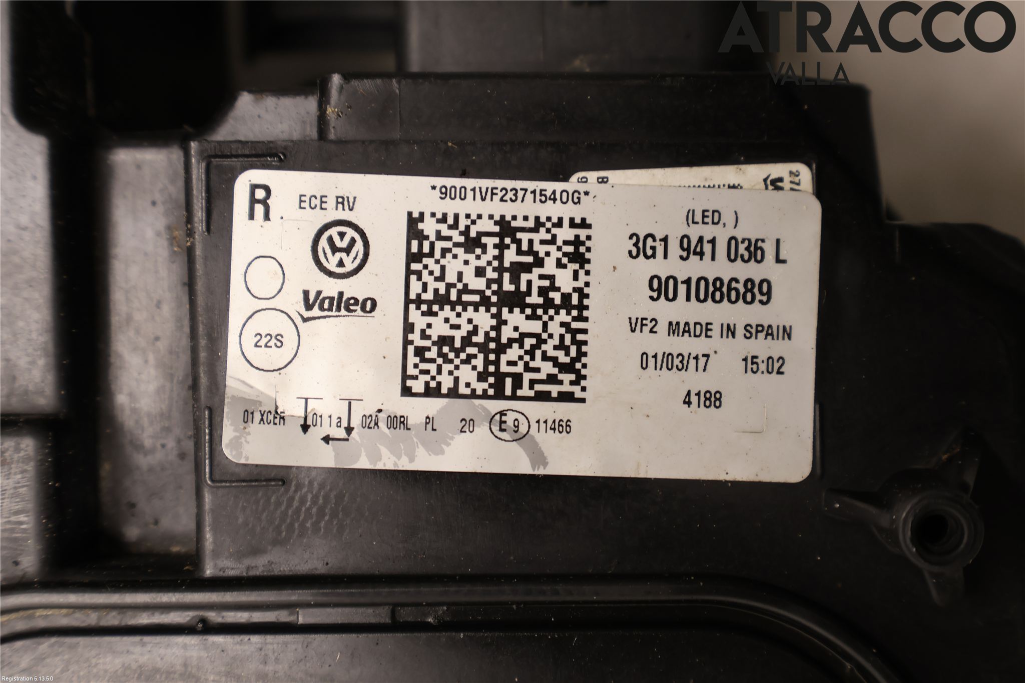 Volkswagen VW PASSAT 15-19 Strålkastare Höger