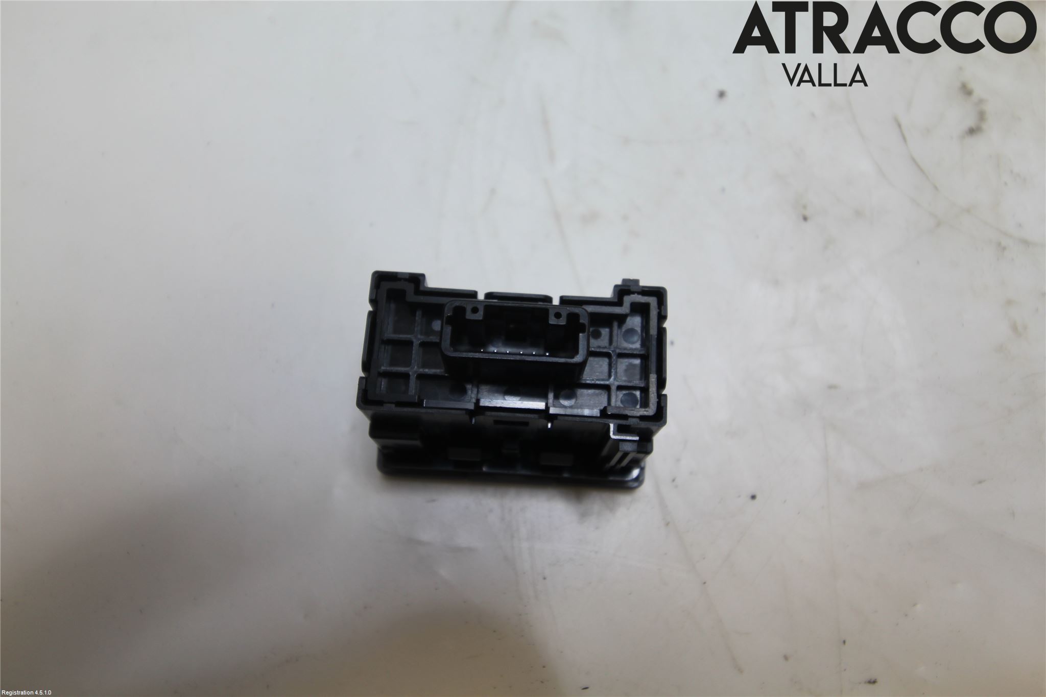 Toyota RAV4 13-18 Strömställare Övrigt