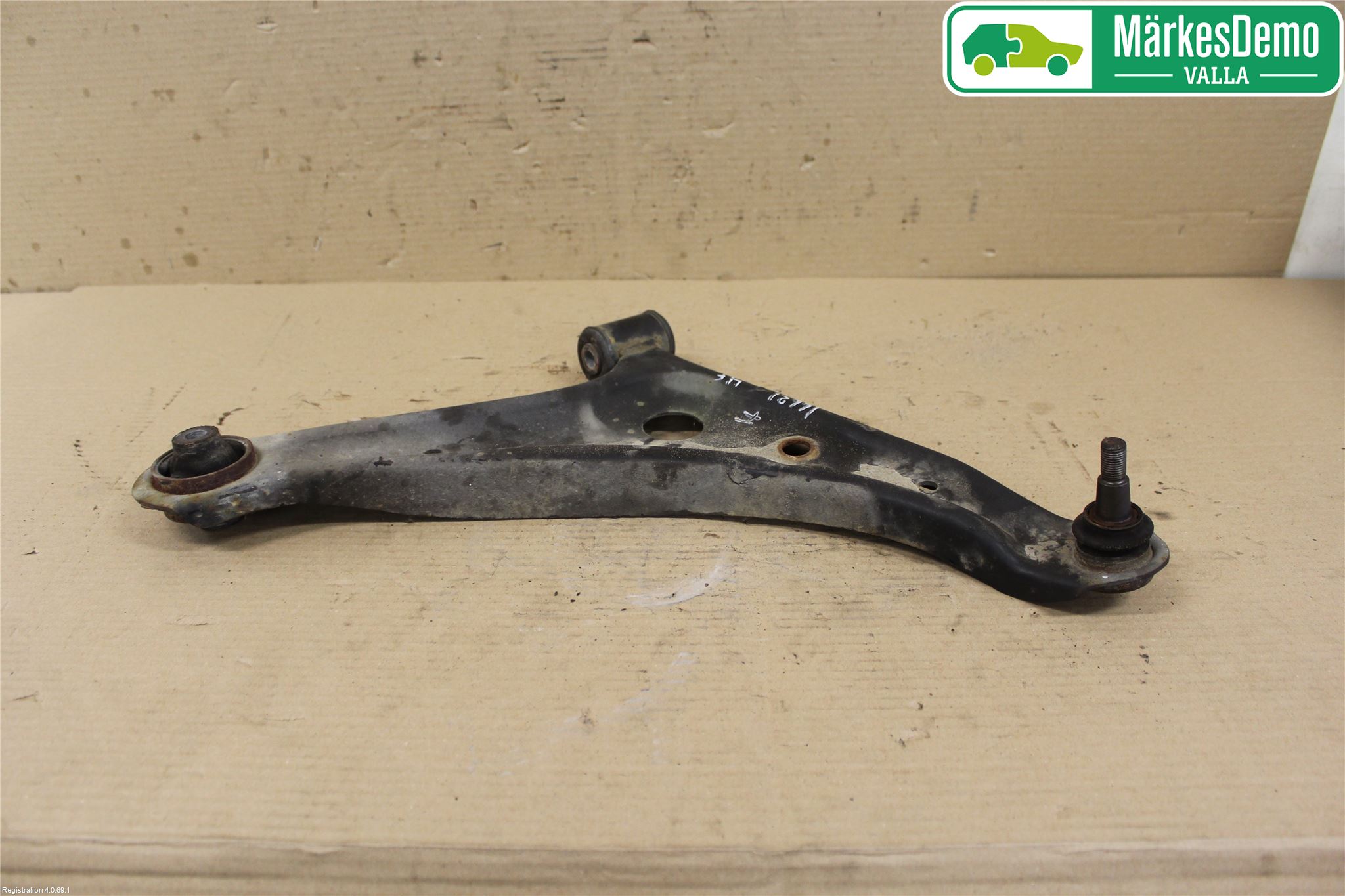 Mitsubishi SPACE STAR 13- Bärarm Fram Undre Hö