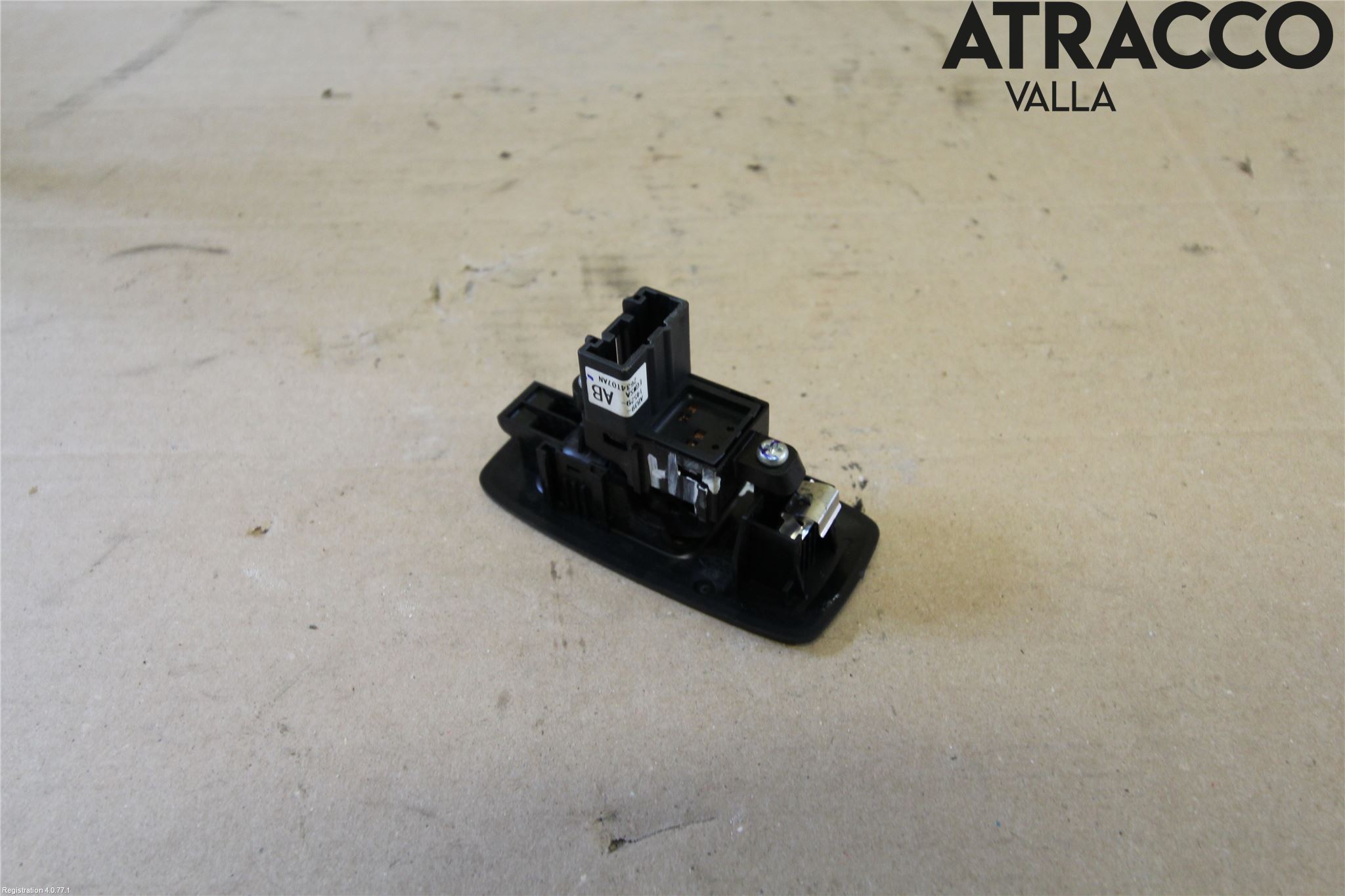 Isuzu D-MAX Strömställare Elhiss