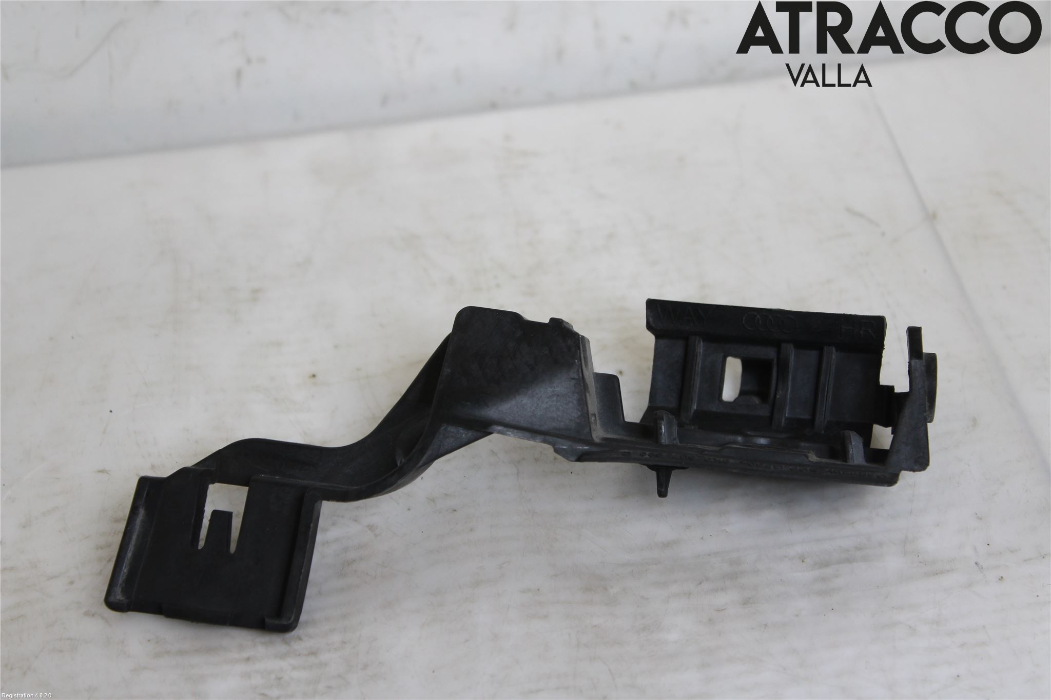 Audi A4 12-15 Stötfångarfäste Bak Hö