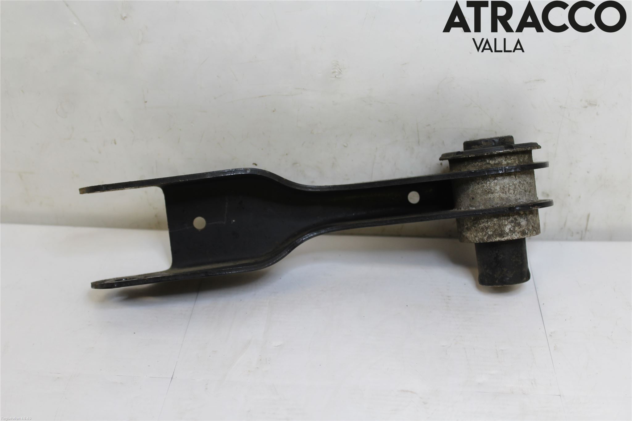 Jaguar F-PACE Bärarm Bak Vänster